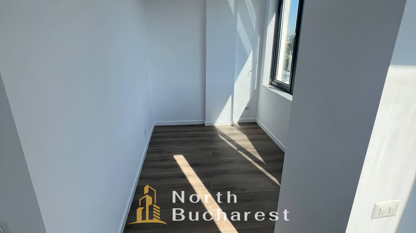 https://images.northbucharest.ro/DdPVsEO2Vneu0xFXFpYDBKtVR0qkRlYIvOJ1lyANpEs/watermark:0.75:so:0:30:0.39/resize:fill:1460:816:1/gravity:ce/bG9jYWw6Ly8vZXN0YXRlL2xyL2JhYjM0MTI2LTdkNWUtNDdmMS1iYjMzLTIwMTY2NzU1NGU2ZS5qcGVn