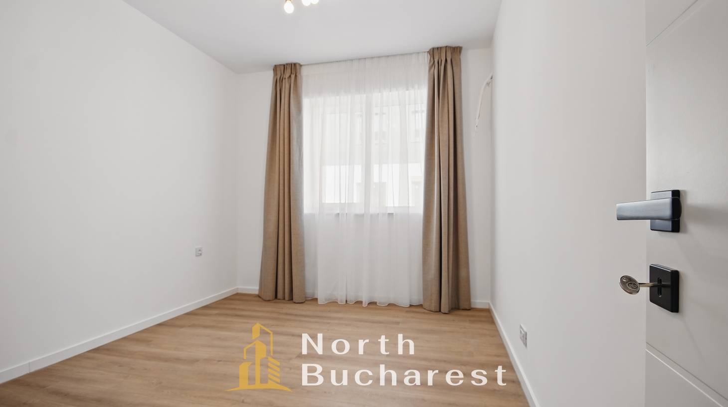https://images.northbucharest.ro/EjZpmkaCvESOJ-fPfNGIaRAZu9rhikTl047WgoUzIaE/watermark:0.75:so:0:30:0.39/resize:fill:1460:816:1/gravity:ce/bG9jYWw6Ly8vZXN0YXRlL2xyLzRhMzVkOTgzLTg2MjMtNGNiZC04ZGMyLTZjMzZmOGY0OWU2Yi5qcGVn
