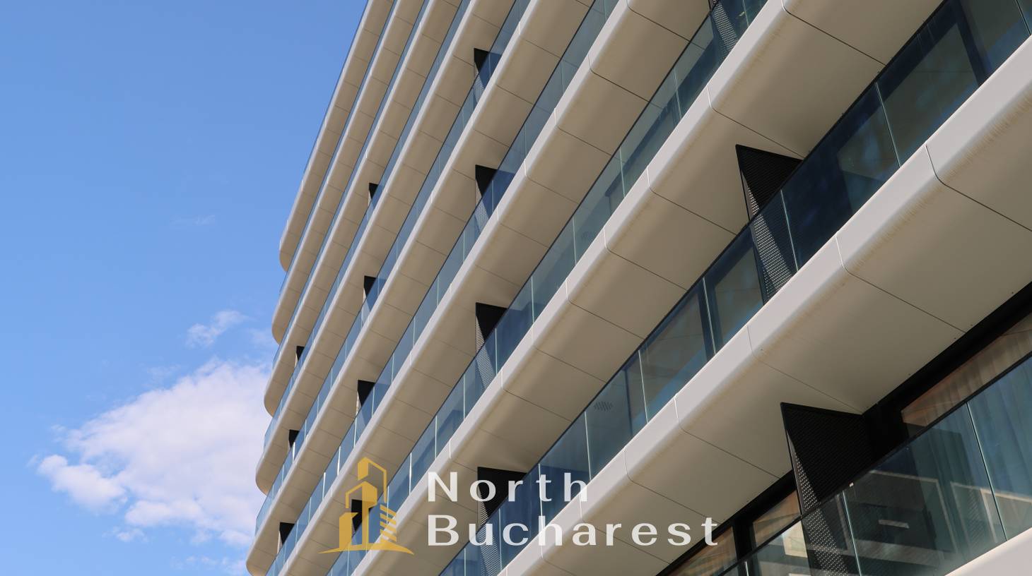 https://images.northbucharest.ro/EqkzclbyAhf-LvbbP9SXeL5sgcch2PWdujmp3qBMFlY/watermark:0.75:so:0:30:0.39/resize:fill:1460:816:1/gravity:ce/bG9jYWw6Ly8vZXN0YXRlL2xyL2VjOWRiYjViLWY3OWItNGFjMy1iMDI0LTM1Y2Y5ODI4MWI4Yy5qcGVn