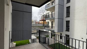https://images.northbucharest.ro/ErncTWF98pwkeGHUdwkJdeKcDX_oKh-XpAP-KNdRHEw/resize:fill:350:198:1/gravity:ce/bG9jYWw6Ly8vZXN0YXRlL2xyLzBiZGZjNjZhLWJkYTktNGFjZS1iN2EzLTI0NjU1NGMxZjM0NS5qcGVn