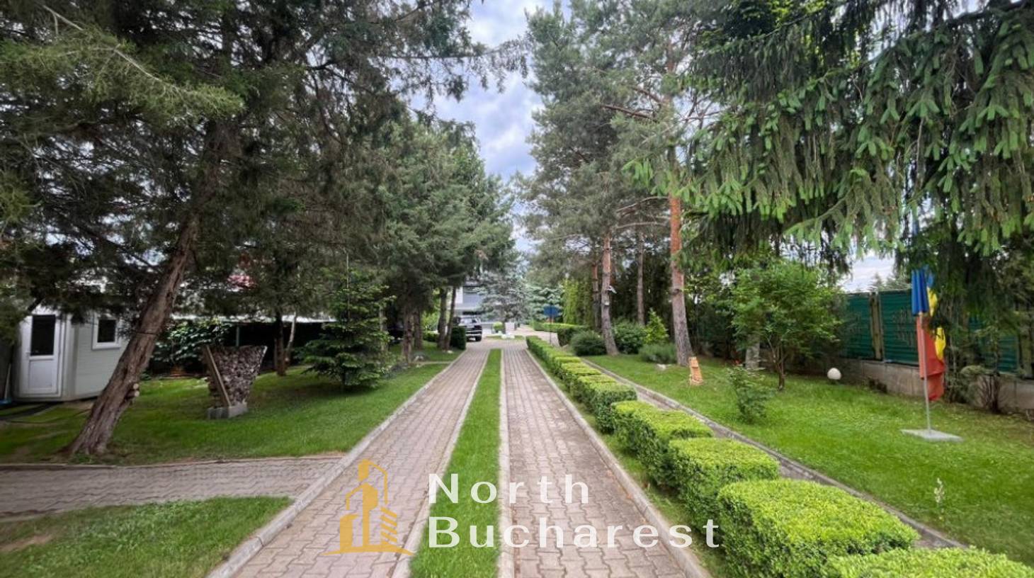 https://images.northbucharest.ro/FVGu9KO80xWwEsu3IKVyivhLFHvSe0seSLcPqu5dNYg/watermark:0.75:so:0:30:0.39/resize:fill:1460:816:1/gravity:ce/bG9jYWw6Ly8vZXN0YXRlL2xyL3N5aXU0cjdqcHR1dGU2MC0zNzNfMi5qcGc