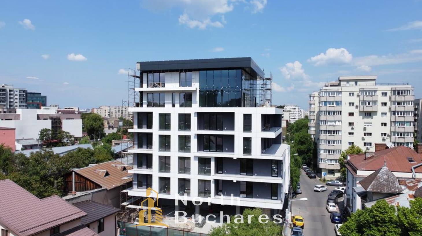 https://images.northbucharest.ro/GQkUgslyTbmk54GDZFHXd9M11Zv2cHMEr3BpvDKsu38/watermark:0.75:so:0:30:0.39/resize:fill:1460:816:1/gravity:ce/bG9jYWw6Ly8vY29tcGxleC9zbGlkZXMvMjEtNTQzNDU3LmpwZWc