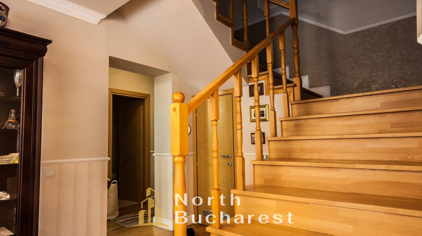 https://images.northbucharest.ro/GVGXrX-lBL8kfLi2L3xl0qMUsWCCLqsYDc3DMbYC0gM/watermark:0.75:so:0:30:0.39/resize:fill:1460:816:1/gravity:ce/bG9jYWw6Ly8vZXN0YXRlL2xyL2FjYzUwZjg0LWM2NzYtNDcyNS05ZmQyLTI4YmZhMzFmOWMyNi5qcGVn
