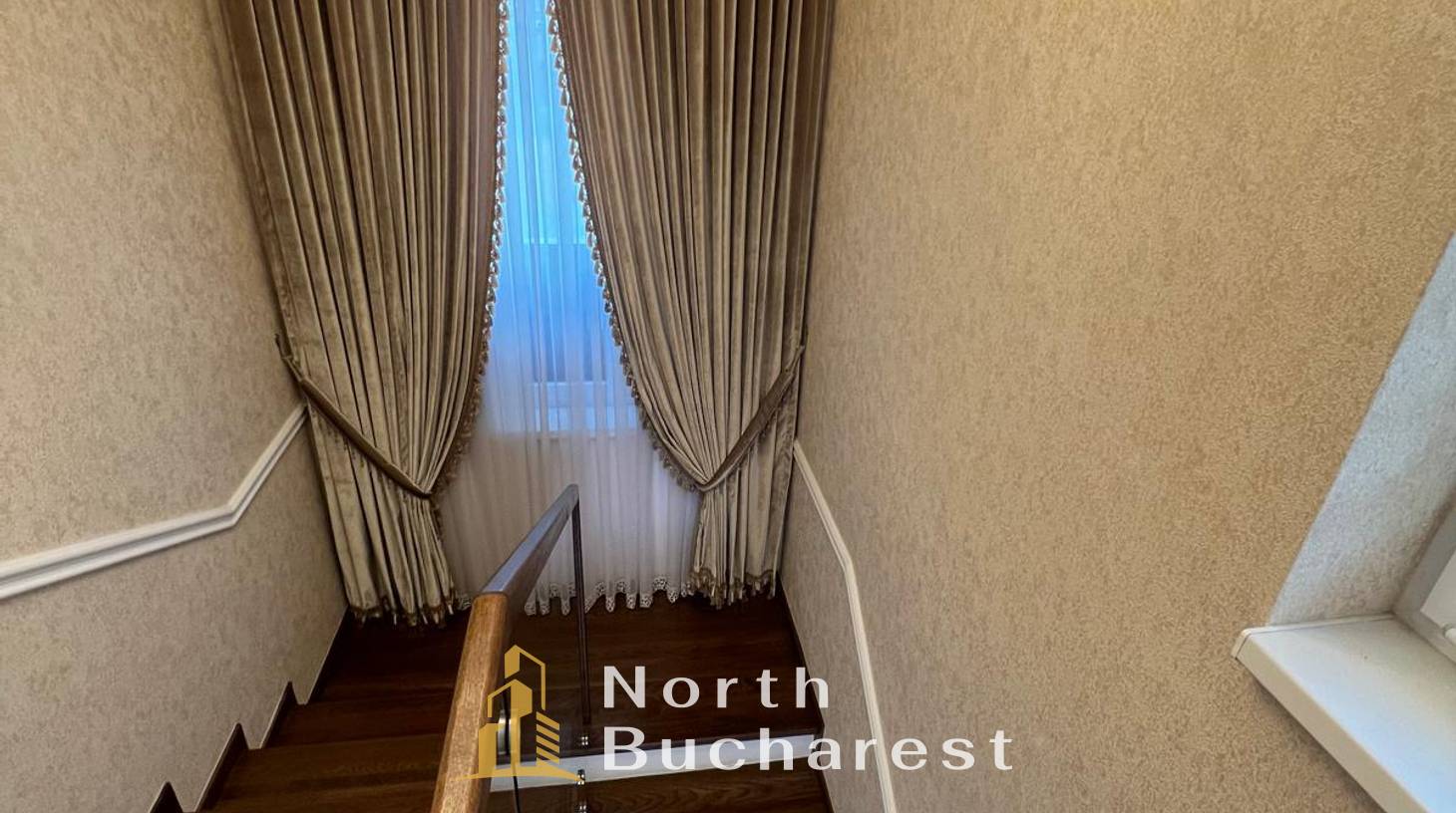 https://images.northbucharest.ro/Gh7sS8bPf8sJdBVuNPF23DY54KCDABkzO9GNT9SGNOI/watermark:0.75:so:0:30:0.39/resize:fill:1460:816:1/gravity:ce/bG9jYWw6Ly8vZXN0YXRlL2xyLzRmMzNiNDFlLWE5NDUtNDgyNy1hODIzLWU1YWVlNTQ0NDY3Yy5qcGVn