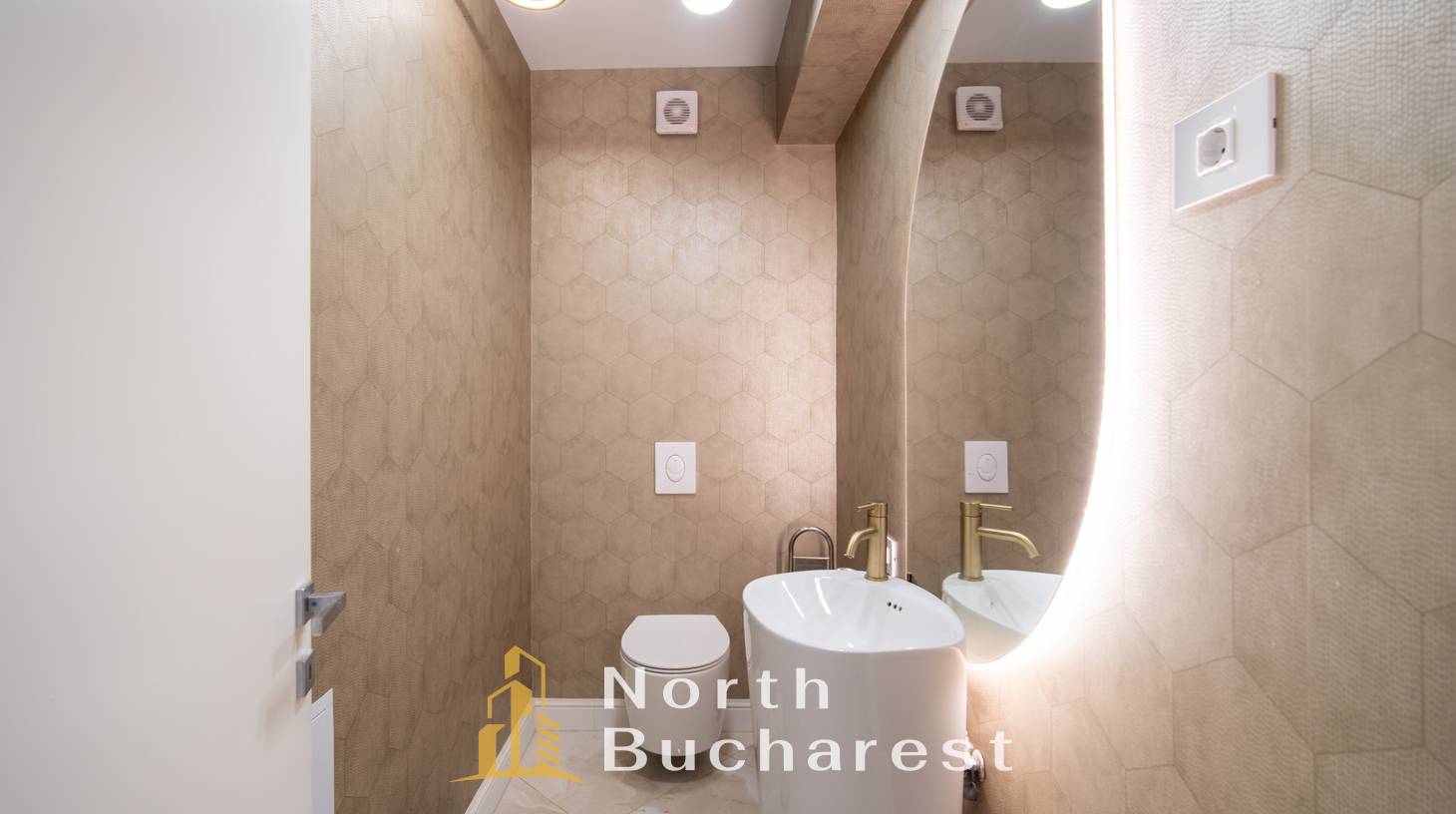 https://images.northbucharest.ro/GpU42-Owk6V_u0By-oQhgrknrJ1BWEuNIigpQgU0Hcw/watermark:0.75:so:0:30:0.39/resize:fill:1460:816:1/gravity:ce/bG9jYWw6Ly8vZXN0YXRlL2xyLzUxMmY2MGUzLTYzYmItNDU1NC04NjIyLTNmZDk1NjkxZjc0Ni5qcGVn