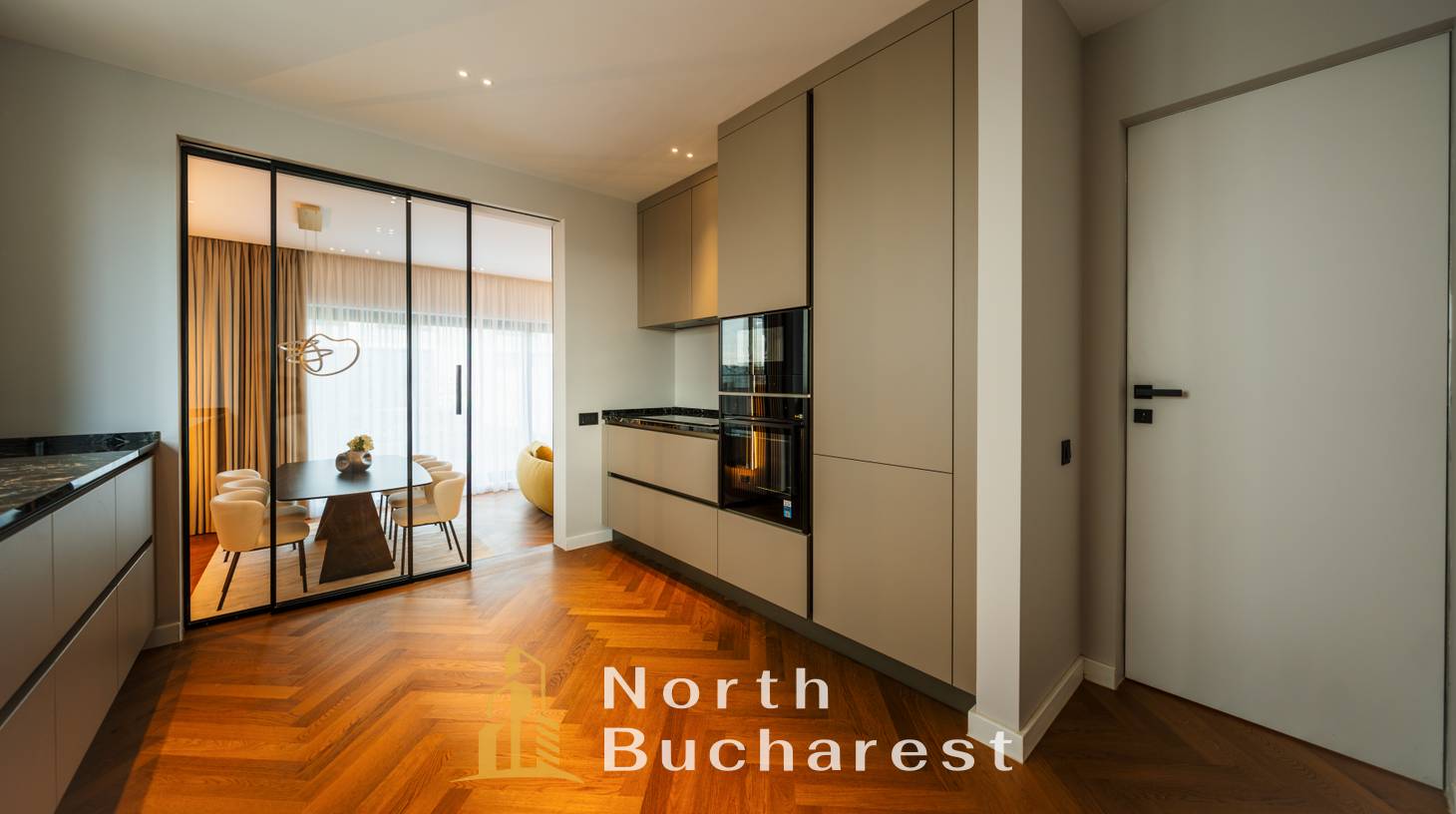 https://images.northbucharest.ro/GywZ7FE6dLC8Od1Azhfh1VCThg_xLRNK4eXWJv51TDo/watermark:0.75:so:0:30:0.39/resize:fill:1460:816:1/gravity:ce/bG9jYWw6Ly8vZXN0YXRlL2xyLzMyNzFkZjM0LWNkMmMtNGRiOS1hNGUyLTU3ZGJkZWFmYWRjMy5qcGVn