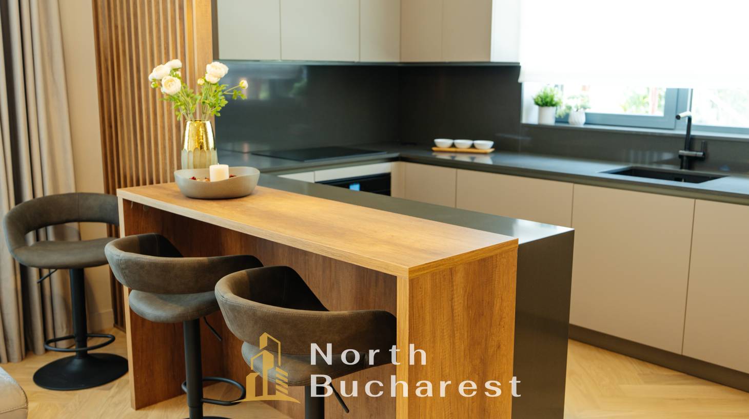 https://images.northbucharest.ro/H_QYJZF0rZm0LGAJW8Inv2bvbD68qi1bDteGMz2oG5Q/watermark:0.75:so:0:30:0.39/resize:fill:1460:816:1/gravity:ce/bG9jYWw6Ly8vZXN0YXRlL2xyLzRhMzBiNGQwLTdjNmEtNDcyZC1hYjFhLTBiZGM0MTg5MzYwYS5qcGVn