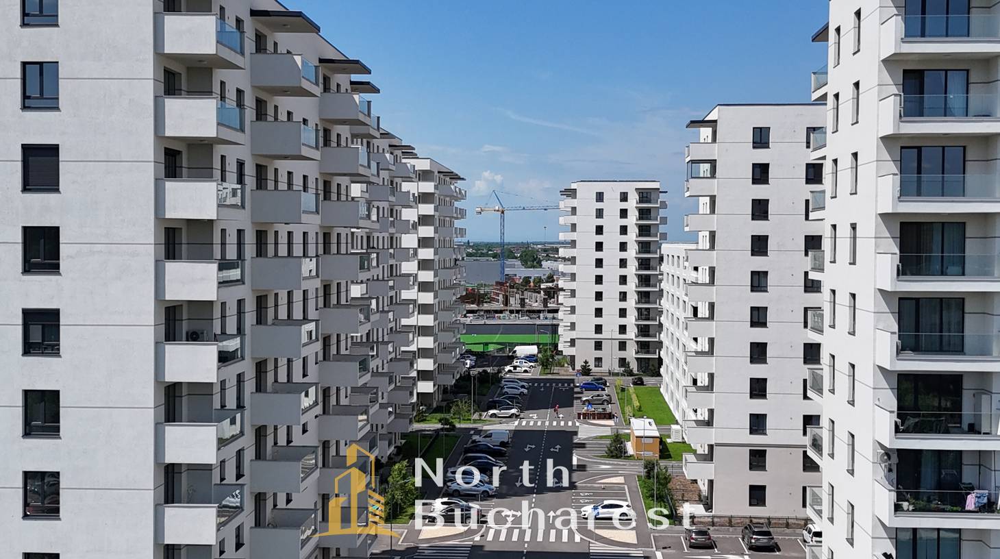 https://images.northbucharest.ro/HfMav32N3s_naMHXdGtrRoeGJWsi5VIW-kYH1klQMPw/watermark:0.75:so:0:30:0.39/resize:fill:1460:816:1/gravity:ce/bG9jYWw6Ly8vZXN0YXRlL2xyLzYxYjBlNDgxLTZiMTUtNGFkMy05YWYwLTg1OWRmNTI5YTE1OS5qcGVn