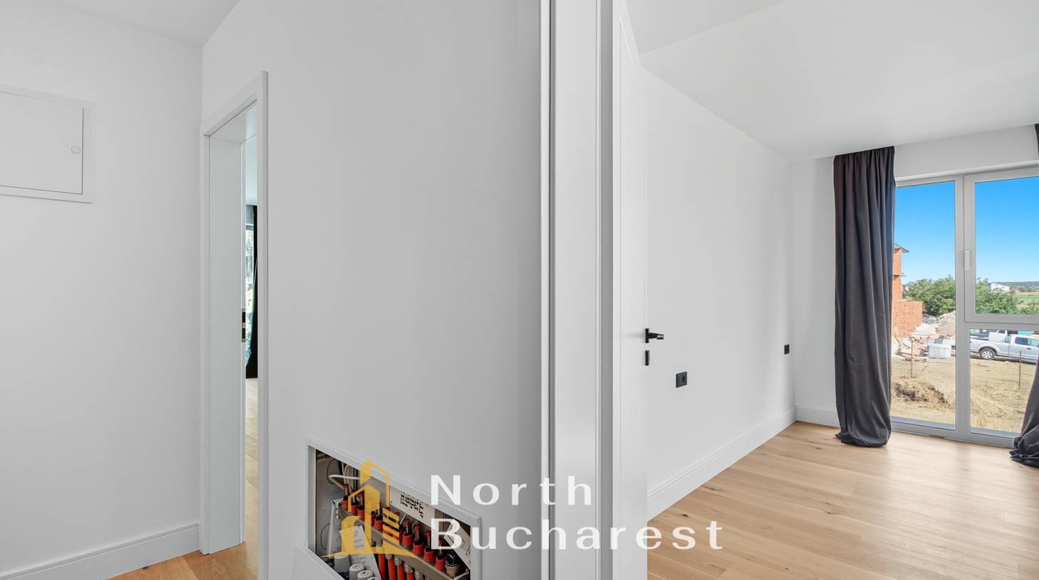https://images.northbucharest.ro/HidYNoKs987JPts-n1sklFs5rWYpmovr7Cq0obMqx9M/watermark:0.75:so:0:30:0.39/resize:fill:1460:816:1/gravity:ce/bG9jYWw6Ly8vZXN0YXRlL2xyLzQ3MTg5ODNmLWIyYTYtNGQ3Zi04NWFjLWVjYjg3NjIwMTJiNi5qcGVn