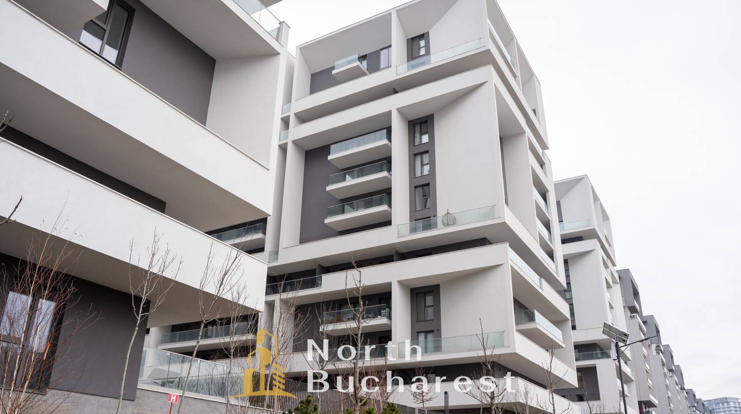 https://images.northbucharest.ro/I-MO5PrAEmUpzmu-i177zJOWYyIRYj7siX2apUahquU/watermark:0.75:so:0:30:0.39/resize:fill:1460:816:1/gravity:ce/bG9jYWw6Ly8vZXN0YXRlL2xyL2FjZDBiYzJjLTZjZmMtNGY2Ny1hY2I2LWI0MTQ3Nzc0NGY5Ni5qcGVn