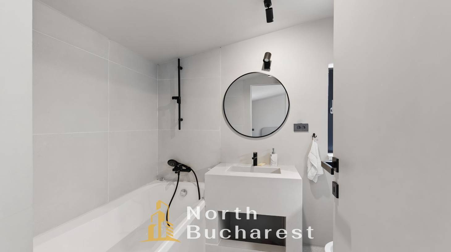 https://images.northbucharest.ro/IANyYd8AzbEQqyBNH-9CBodUiUtWUuHxinEfWQd5qOk/watermark:0.75:so:0:30:0.39/resize:fill:1460:816:1/gravity:ce/bG9jYWw6Ly8vZXN0YXRlL2xyLzQ1ZjJkNDQ0LTFmOGYtNDQ4Yi04M2RmLWVhMjBlMWRlNjU1MC5qcGVn