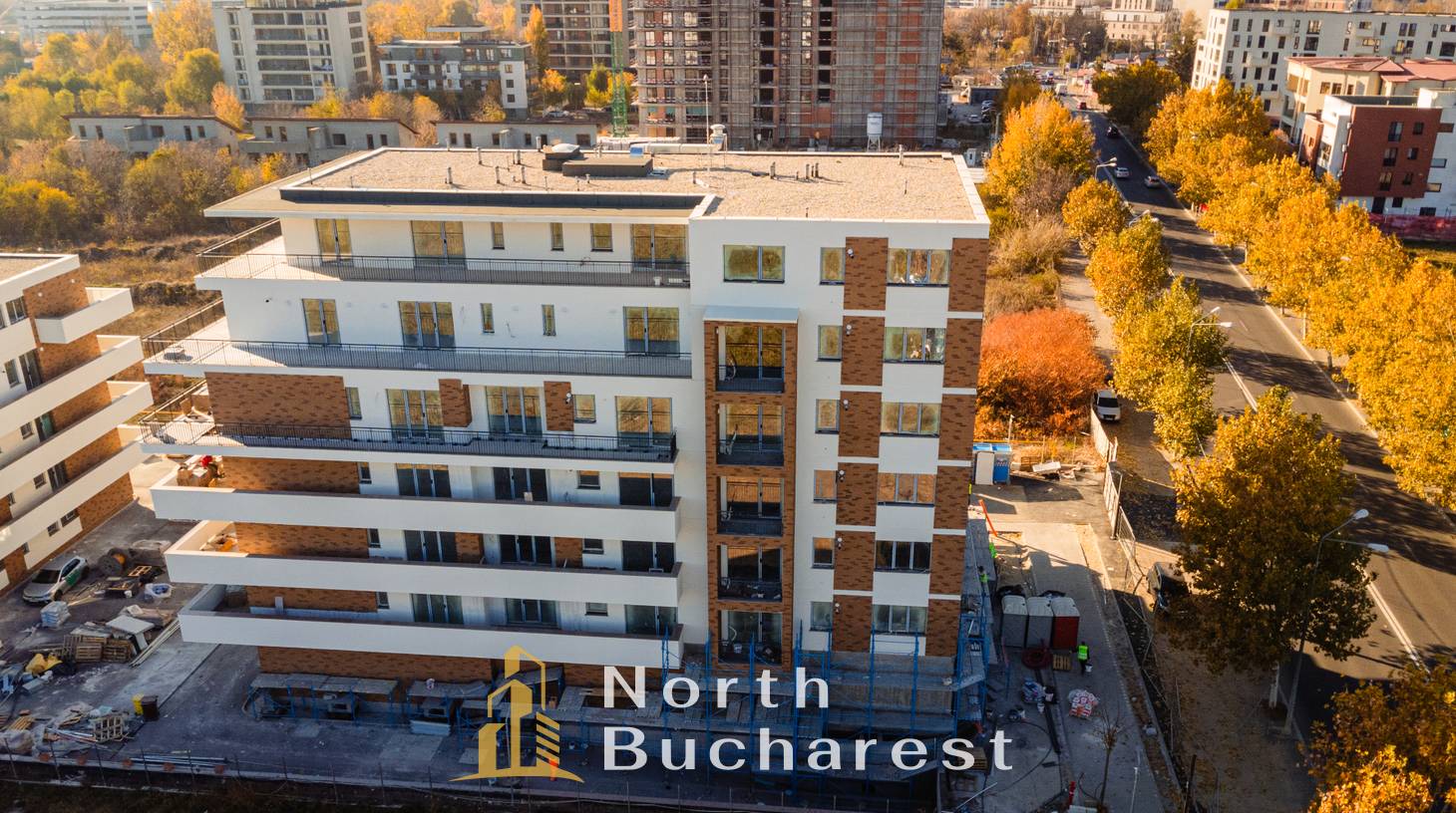 https://images.northbucharest.ro/IHePRl3QjyPKPuB4uVdr-wIu23c6S_5V3kUeW7qa6uc/watermark:0.75:so:0:30:0.39/resize:fill:1460:816:1/gravity:ce/bG9jYWw6Ly8vZXN0YXRlL2xyL2IyMWIxMWNkLTMxNzYtNGJlZS1hMDc4LTE4ZWI0ZDIyNzczOC5qcGVn