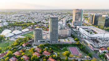 https://images.northbucharest.ro/IOI64pkHJArsd4_46SH-x2FjY4U3DN0Ygn1C11EXOwc/resize:fill:350:198:1/gravity:ce/bG9jYWw6Ly8vZXN0YXRlL2xyL2I4ODdjN2IxLWQ3MGMtNGU3OS05NjY5LTllMTUxYmVhMzgzNi5qcGVn