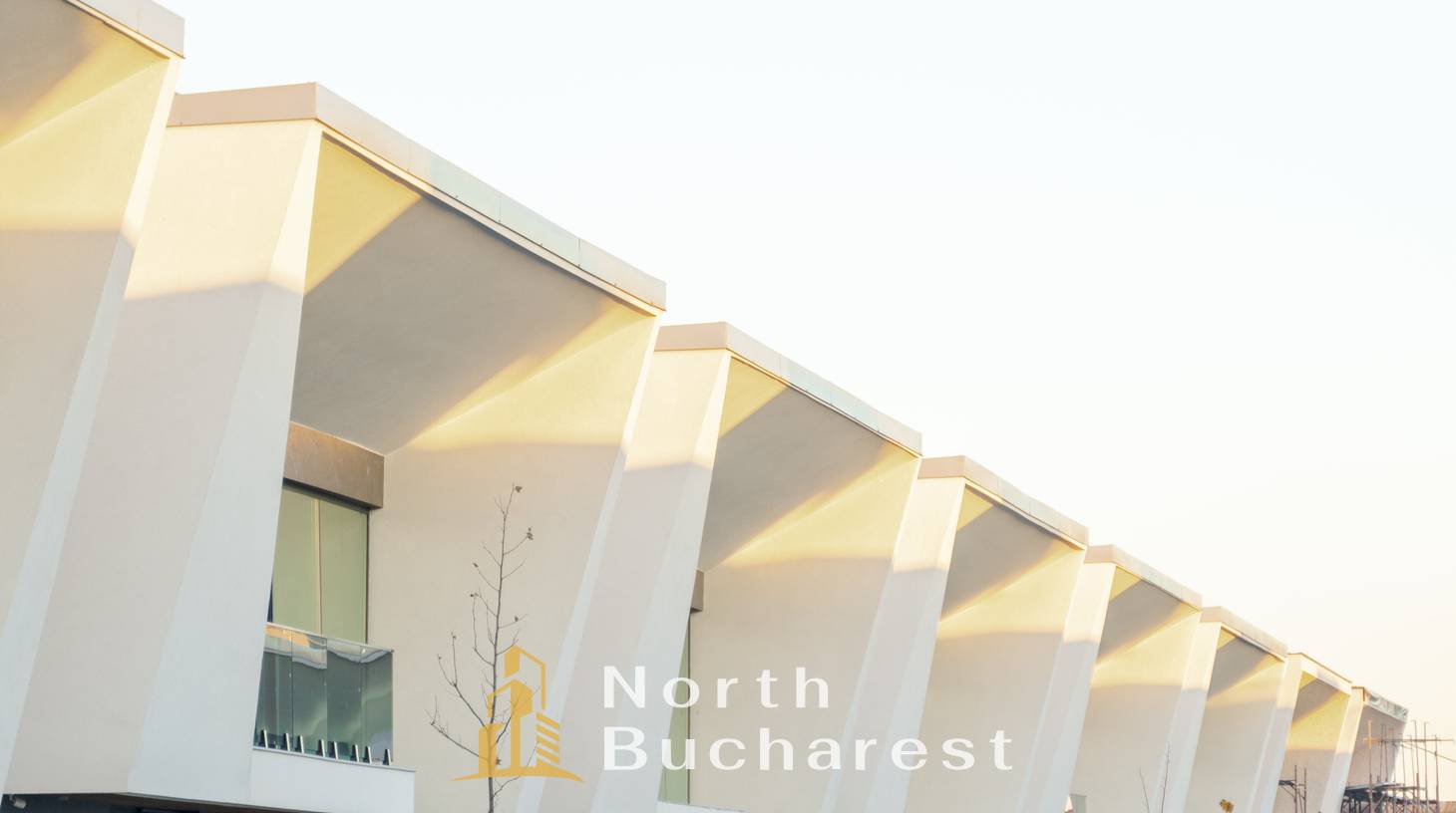 https://images.northbucharest.ro/IYYgLLWkq3sTuq6ZIntDi8KoNs6pCfo9ny2NB7aM4yY/watermark:0.75:so:0:30:0.39/resize:fill:1460:816:1/gravity:ce/bG9jYWw6Ly8vZXN0YXRlL2xyLzYxODExYzRiLTg4ZDctNGM4OC05MmU4LTEwMjg3YTQyZjBkOS5qcGVn
