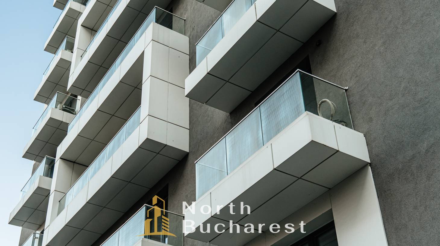 https://images.northbucharest.ro/IhqwkRGsSk8gq_h0PURU1NYpymxUOzdxn8jRHxTn2pE/watermark:0.75:so:0:30:0.39/resize:fill:1460:816:1/gravity:ce/bG9jYWw6Ly8vZXN0YXRlL2xyL2U5ZTljZjVhLTMyOWQtNGI1OC1hOWRkLWYxYzk4OTdkZWQ5Ny5qcGVn