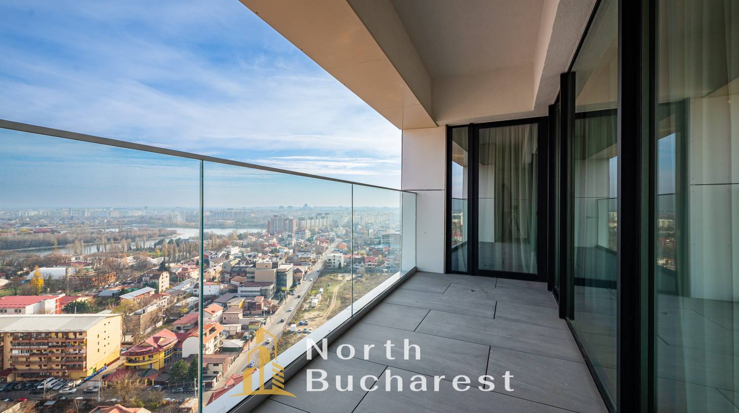 https://images.northbucharest.ro/J56p-3Di_QHJtQ8QqTs77vOa5QPkwinpPu2C6EIuimM/watermark:0.75:so:0:30:0.39/resize:fill:1460:816:1/gravity:ce/bG9jYWw6Ly8vZXN0YXRlL2xyLzliYTIwN2FjLTU2MjItNGJjNC1hM2QwLWEyOTAxODc5ZDA0YS5qcGVn