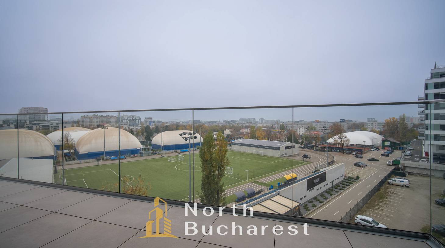 https://images.northbucharest.ro/JF2T-KIVsyQhJAqqY70CMT-ERRbItWZKnPYURKob0FU/watermark:0.75:so:0:30:0.39/resize:fill:1460:816:1/gravity:ce/bG9jYWw6Ly8vZXN0YXRlL2xyL2Y0ZWRlYmEwLTlhZDMtNDc1Ni05MjIxLTY4N2U0M2MyOWQxZC5qcGVn