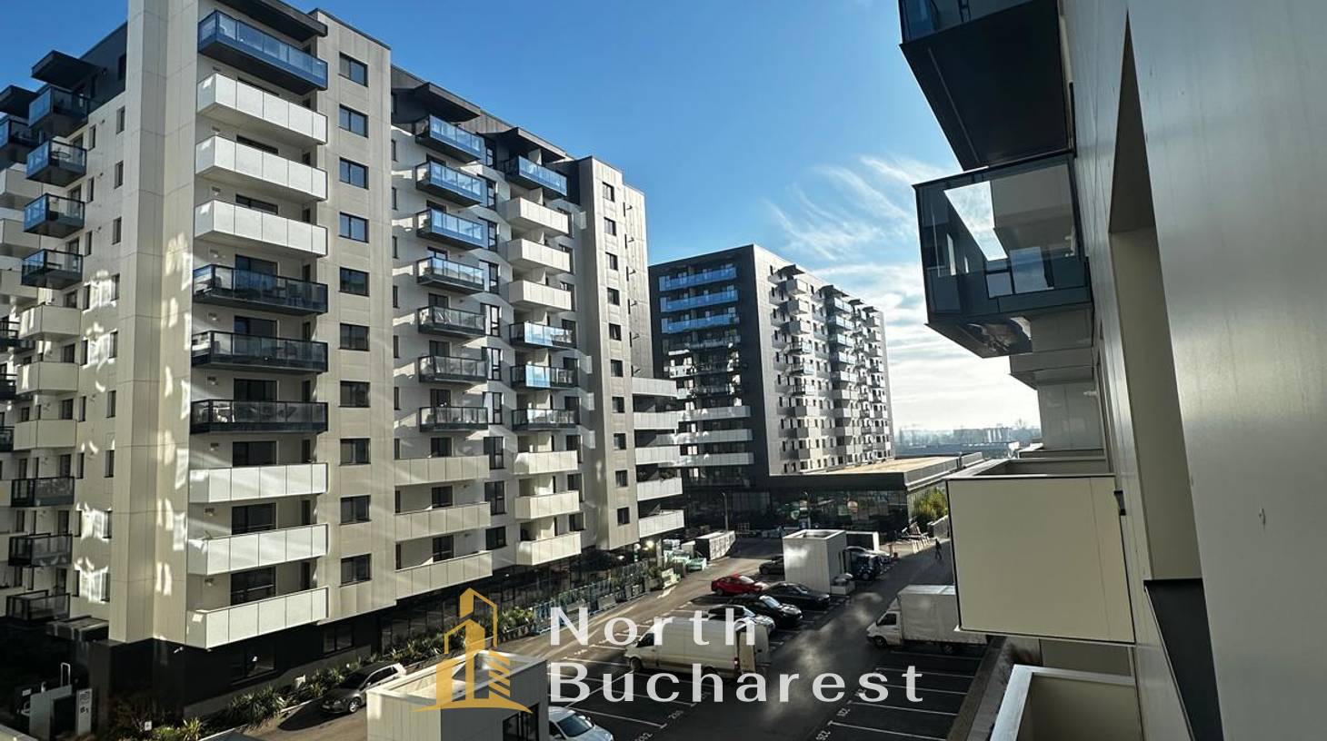 https://images.northbucharest.ro/JL2HQSBKZCg-dWbeOPV32NesxDgDu0BIBwc6bI3wFD4/watermark:0.75:so:0:30:0.39/resize:fill:1460:816:1/gravity:ce/bG9jYWw6Ly8vZXN0YXRlL2xyLzc5MmI0MjhmLTBjODAtNDQ3Yy04ODcxLTMwYTcyNTRmZWU0Yy5qcGVn