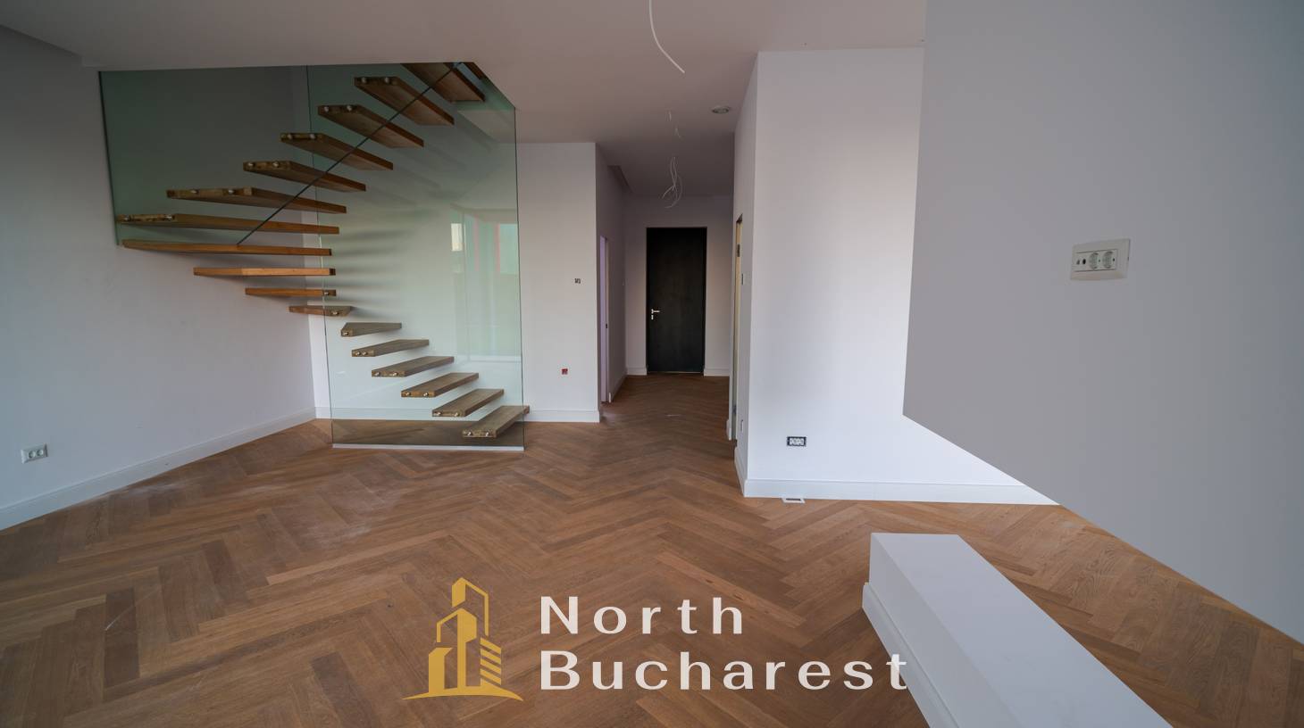 https://images.northbucharest.ro/JR86bR59s_lxkqpSsynLzA1aYCWDmpGkSQFA4jN-1x0/watermark:0.75:so:0:30:0.39/resize:fill:1460:816:1/gravity:ce/bG9jYWw6Ly8vZXN0YXRlL2xyL2IxMzI3ZTE0LTYwYmQtNDQ0MC1hODI5LWE2YjhlMmQ3ZmE0NS5qcGVn