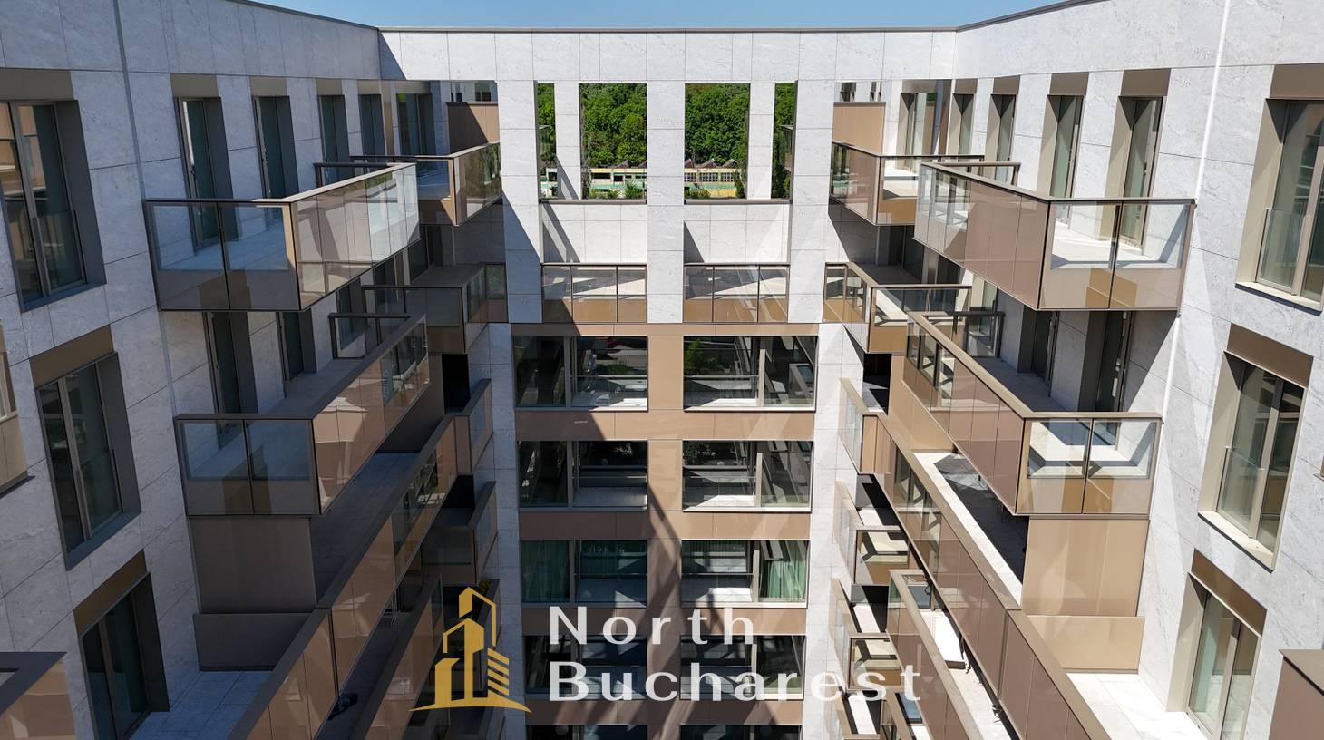 https://images.northbucharest.ro/JU2_pgdC6hYcv4z_8o9xBo3xzngyq2iGmC0LcgVqL1c/watermark:0.75:so:0:30:0.39/resize:fill:1460:816:1/gravity:ce/bG9jYWw6Ly8vZXN0YXRlL2xyL2E4MDI3M2UxLWQ0ODEtNGIxYy1hNmU4LTNkMTM5NzM3NDM4NS5qcGVn