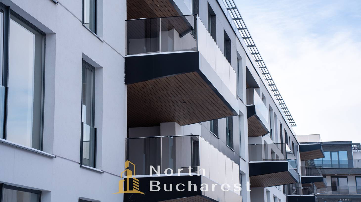 https://images.northbucharest.ro/JXtkTptoudo9-yZOUt2bXomKqX4_sLmOg8fzo9RXiC0/watermark:0.75:so:0:30:0.39/resize:fill:1460:816:1/gravity:ce/bG9jYWw6Ly8vZXN0YXRlL2xyL2UwMDBjYjZhLTAwMzUtNDU1ZC1hMDg4LWMzYzAzMGFiZDlkZi5qcGVn