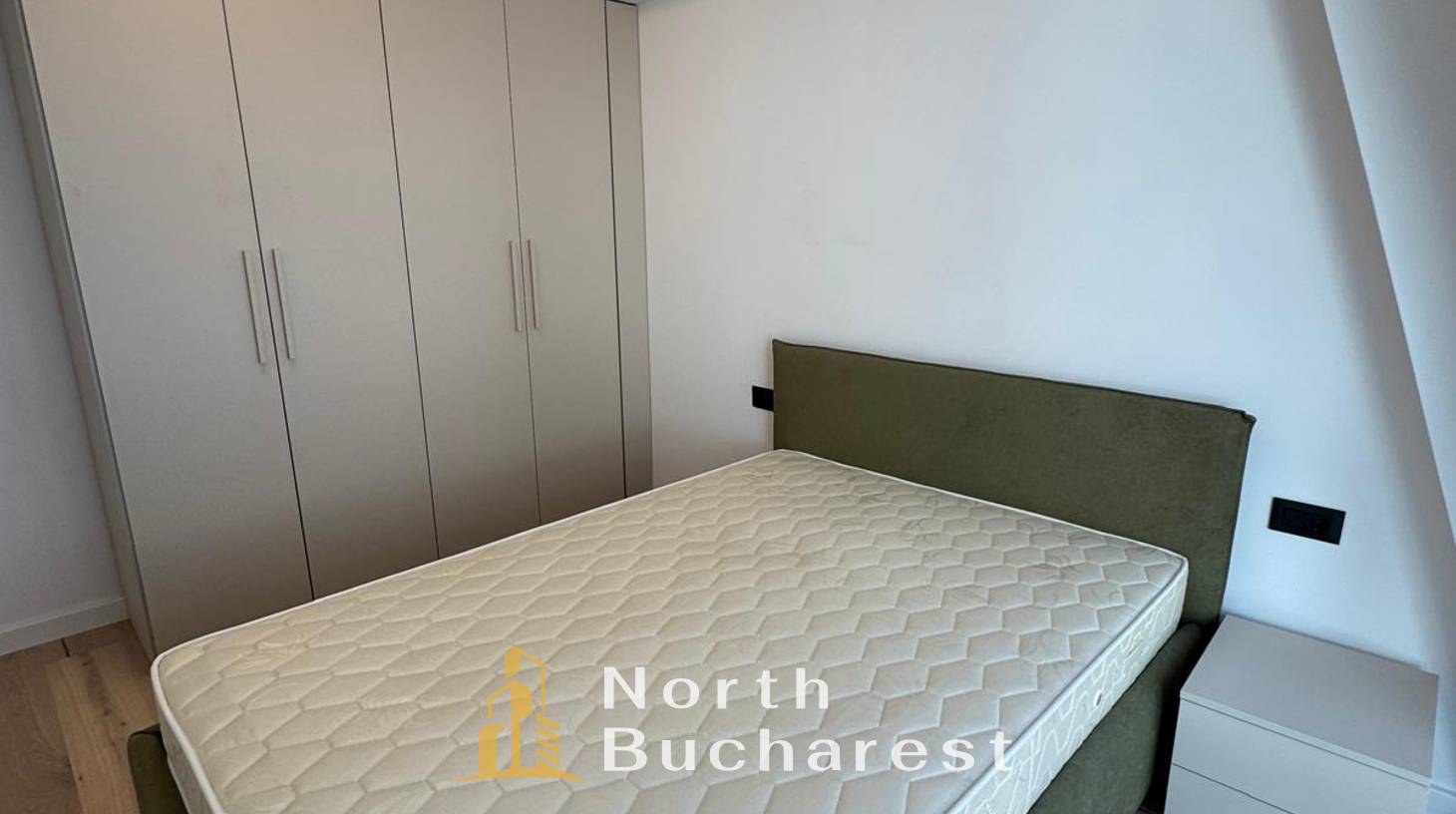 https://images.northbucharest.ro/JkkwNNxyw-ymMdFEohdQJ6mBPU8MWiJDqx8AI8t3HSE/watermark:0.75:so:0:30:0.39/resize:fill:1460:816:1/gravity:ce/bG9jYWw6Ly8vZXN0YXRlL2xyL2YyNTE5ZWY0LTNkODYtNDZkOS04YjA5LTZhN2ZiYzQyZjk0YS5qcGVn