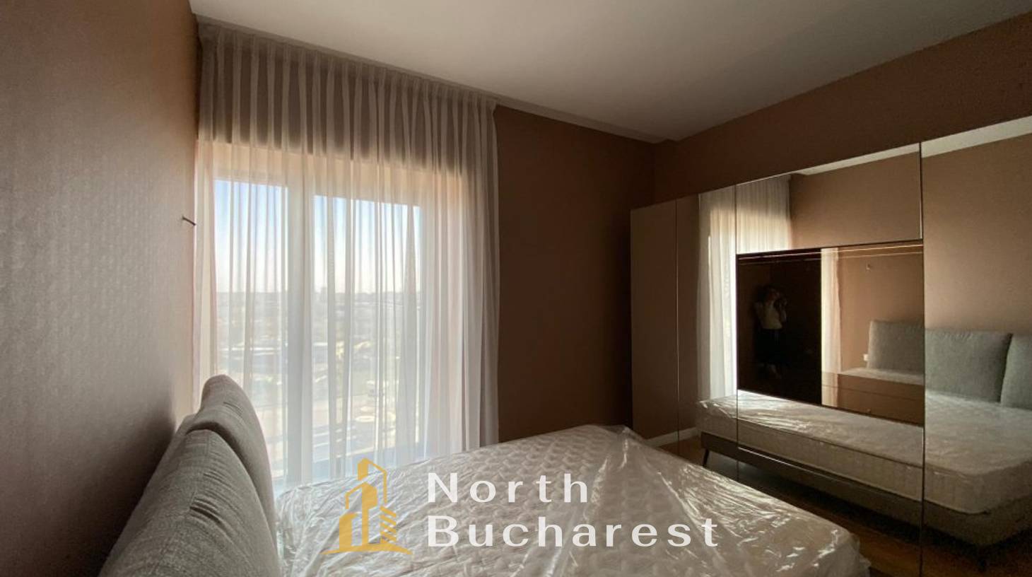 https://images.northbucharest.ro/JmBtxfD-UwYxGHFvl9581YQSJfA2k5hjSrZXfeoxLGo/watermark:0.75:so:0:30:0.39/resize:fill:1460:816:1/gravity:ce/bG9jYWw6Ly8vZXN0YXRlL2xyL3c2aW90b2t6NzA3NWF3MC02NzkuanBn