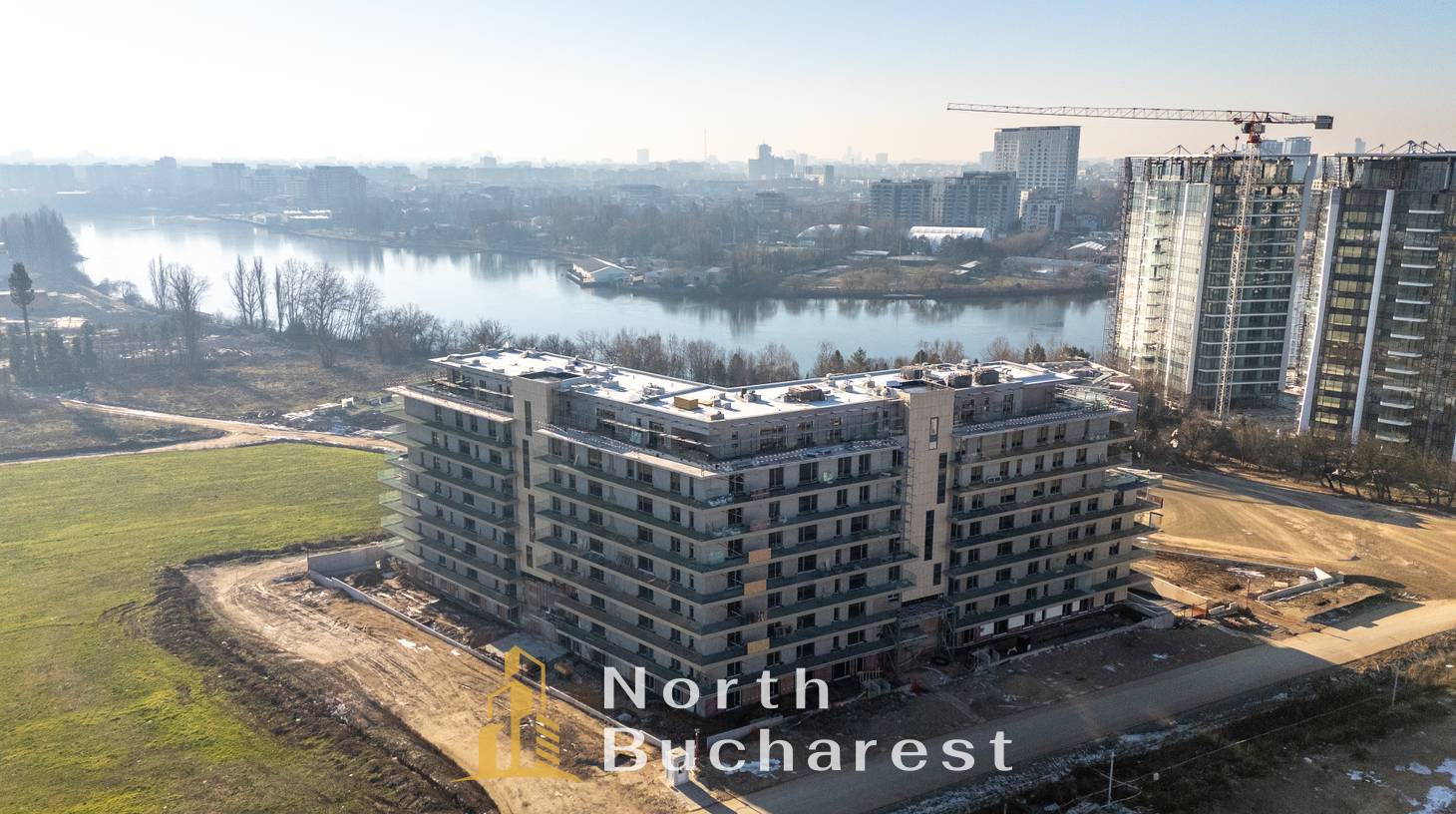 https://images.northbucharest.ro/KIsMtpIHXBBvlXHyJhoGr2zOjLlF9ip2cVI91f5h8rc/watermark:0.75:so:0:30:0.39/resize:fill:1460:816:1/gravity:ce/bG9jYWw6Ly8vZXN0YXRlL2xyLzZjNWJhNzBhLTNhMzAtNDhjNi05NDEyLTFiNTU2ZjdkMzY1ZC5qcGVn