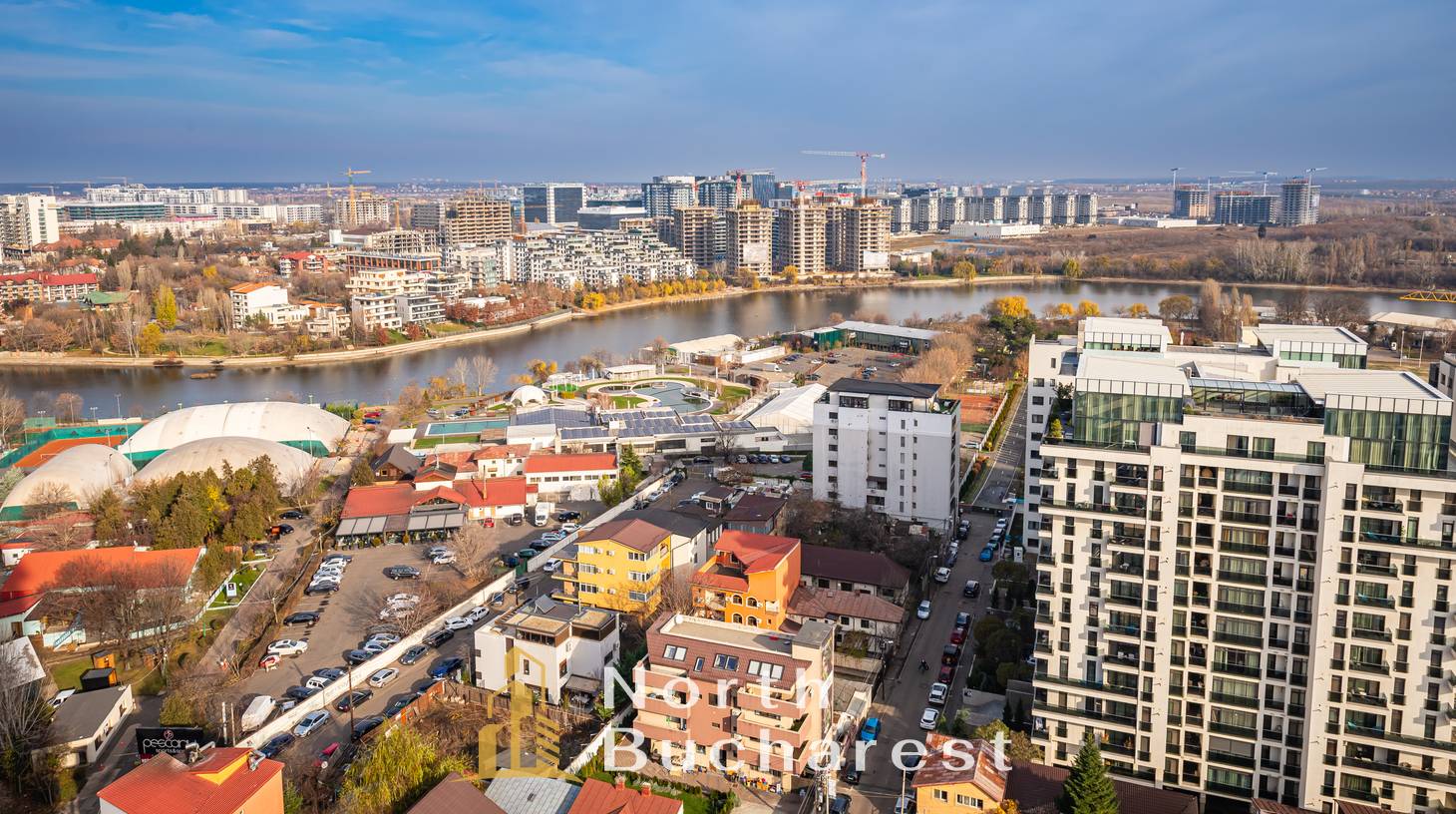 https://images.northbucharest.ro/KTs_9vNJH-KLmmGeuKIh7lXgLUPbKszql5SgYD-5ylY/watermark:0.75:so:0:30:0.39/resize:fill:1460:816:1/gravity:ce/bG9jYWw6Ly8vZXN0YXRlL2xyL2ZkNTdlMzg1LTY2N2UtNGI1Mi05MTdkLTY1OGRjMzU0NTliYS5qcGVn