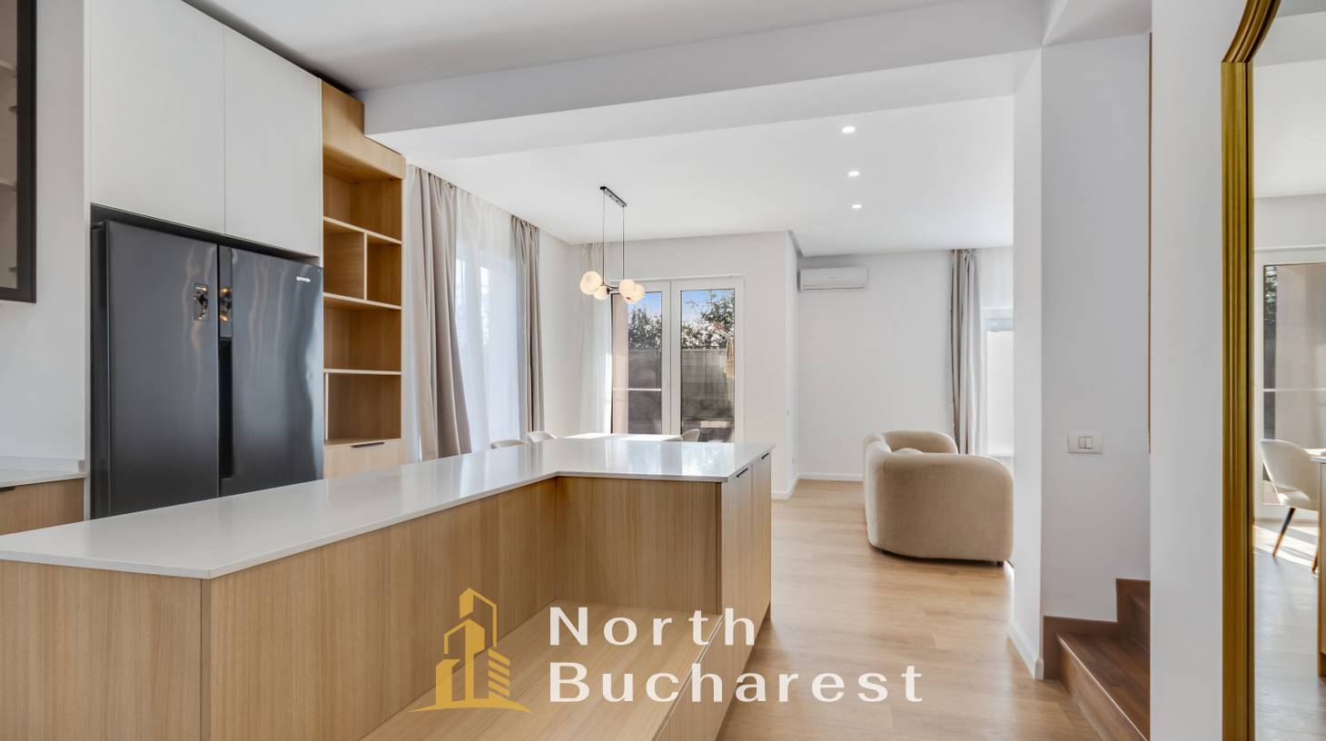 https://images.northbucharest.ro/KqilRfBfAEyhnxueKUnk1peEOSyCDX6ki-FCoFvp150/watermark:0.75:so:0:30:0.39/resize:fill:1460:816:1/gravity:ce/bG9jYWw6Ly8vZXN0YXRlL2xyL2RhZGNlYjRjLTUwMjEtNGZiMS04ZDYxLWE5OTg5YzMxMTE4NS5qcGVn