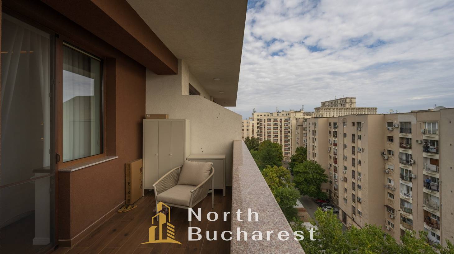 https://images.northbucharest.ro/LT9yi-oldXUwfLL3B4qaaDoQH6ebhqkKTI7gHxgg7tA/watermark:0.75:so:0:30:0.39/resize:fill:1460:816:1/gravity:ce/bG9jYWw6Ly8vZXN0YXRlL2xyLzRmY2VkZjQ5LTFmY2YtNGVjYi04ZWU0LWQwNjgxY2MyZDYxYy5qcGVn
