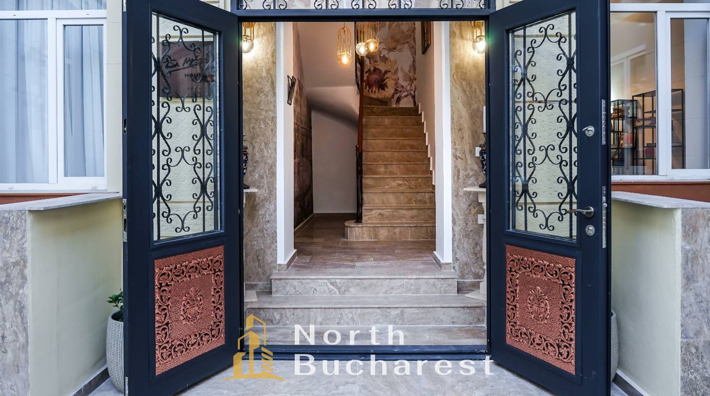 https://images.northbucharest.ro/Muf8c_aGv8thIXll1GGkbqsx8DCaAbecvqeUVApFLX8/watermark:0.75:so:0:30:0.39/resize:fill:1460:816:1/gravity:ce/bG9jYWw6Ly8vZXN0YXRlL2xyLzRhOWI2MDE2LWZkMDgtNGQyMi05YTk2LWY1NDAyMWU2ODE0Mi5qcGVn