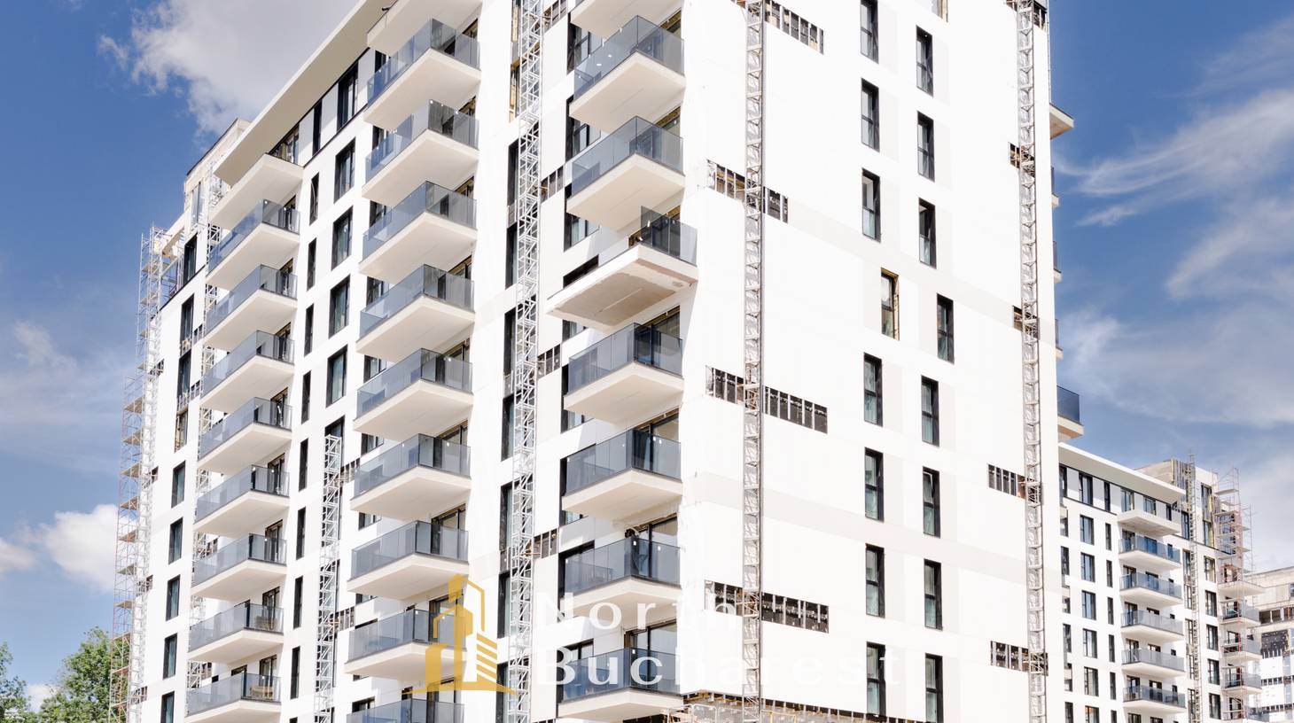 https://images.northbucharest.ro/N1r9a4YsCPAvKOHozOQtTzviSll5NvJ-piiqZDcPohc/watermark:0.75:so:0:30:0.39/resize:fill:1460:816:1/gravity:ce/bG9jYWw6Ly8vZXN0YXRlL2xyLzc3MTA0YjdjLTJiMjgtNDY3MC04YzVjLTkzZWJhNTYwMTQyNC5qcGVn