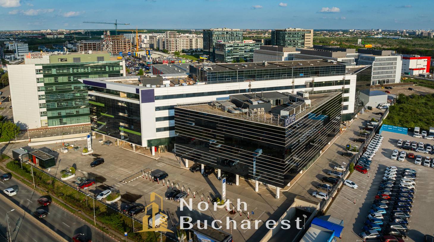 https://images.northbucharest.ro/NMBU_Yjd_jgdPqKJiXyQks_TPnnWR3iGbzsi1cVwz2w/watermark:0.75:so:0:30:0.39/resize:fill:1460:816:1/gravity:ce/bG9jYWw6Ly8vZXN0YXRlL2xyLzlmM2FlNjYwLWY5YzQtNDRmMC04NTM3LWU2M2NmOWU2MjlmOS5qcGVn