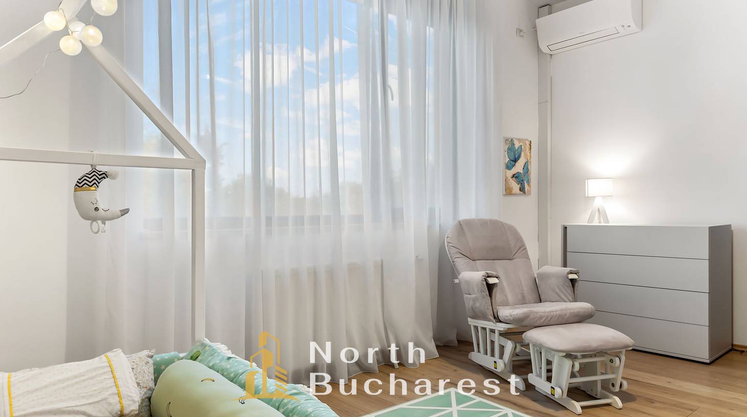 https://images.northbucharest.ro/NPMCd6TCf-vuwLYonQJz2Z_apumVGEG4LsaHRAGYP_o/watermark:0.75:so:0:30:0.39/resize:fill:1460:816:1/gravity:ce/bG9jYWw6Ly8vZXN0YXRlL2xyLzE1ZWQxM2UzLWNiZjAtNDQ5MS1hNTI2LWQ0ZmNjMzBiMTg1NC5qcGVn