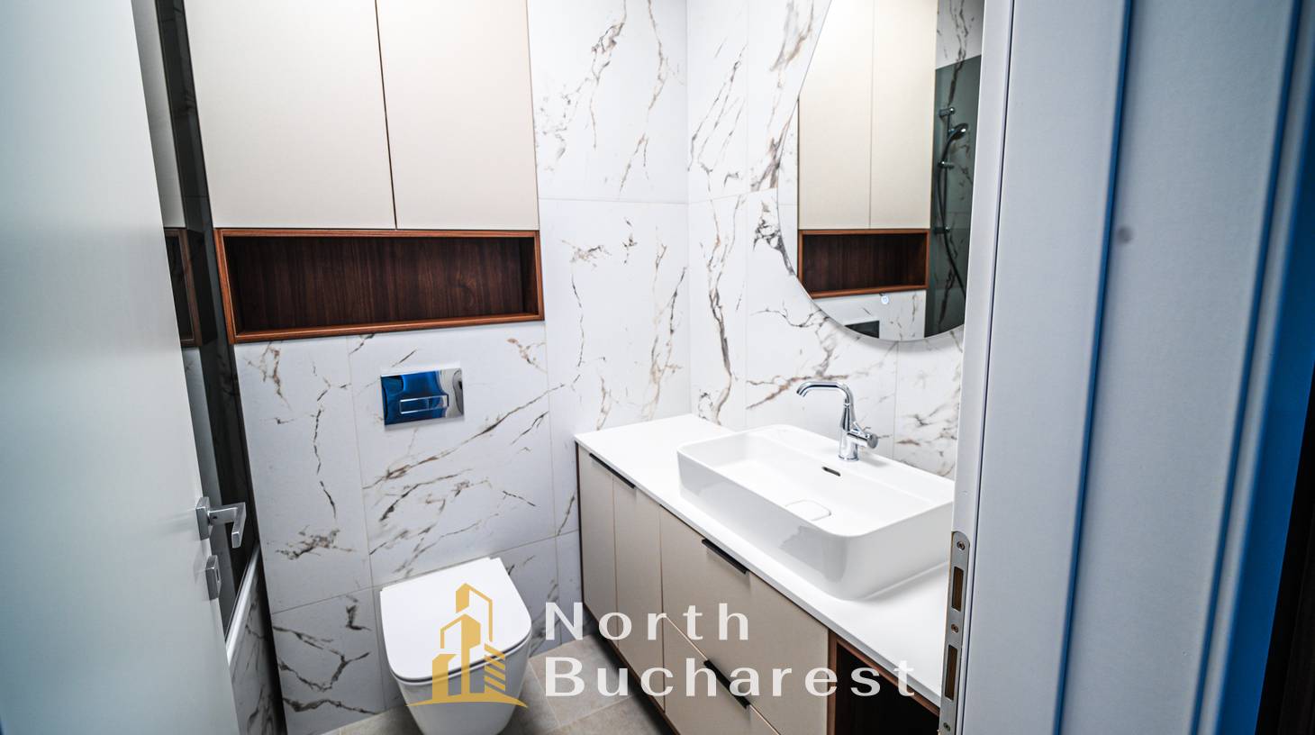 https://images.northbucharest.ro/Nbn6Xm4IlP877YSmvE0cPnLkhgwYcUdSP3FeGfUDvt0/watermark:0.75:so:0:30:0.39/resize:fill:1460:816:1/gravity:ce/bG9jYWw6Ly8vZXN0YXRlL2xyL2RjMGVjY2MzLTIxYzEtNDdhYi05YWJlLTljYWYwMDQyZWM2My5qcGVn