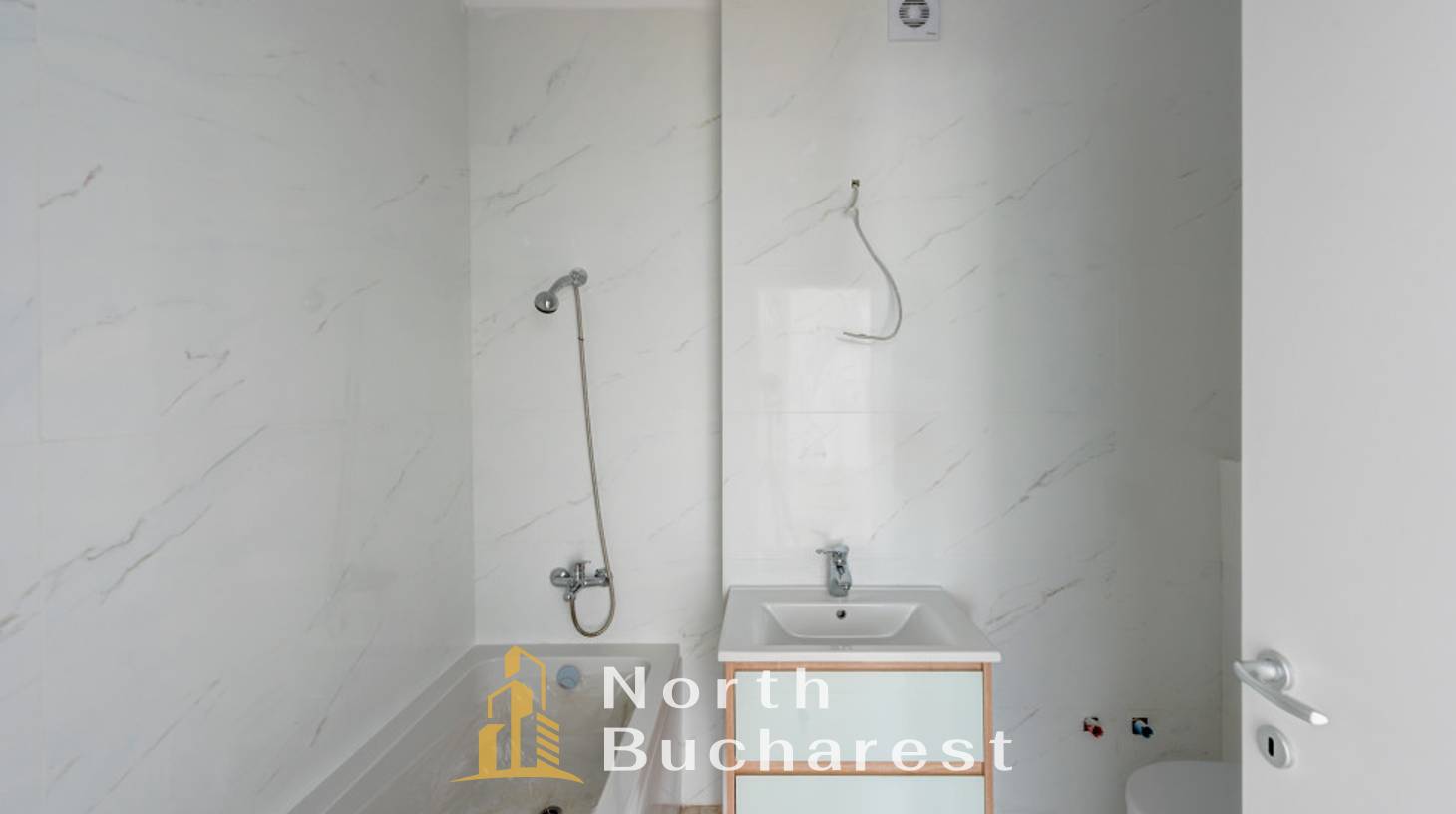 https://images.northbucharest.ro/NhMy8THa6JhsB-TYoUwZc6S_0_U89fNN42gMQvgFKZ0/watermark:0.75:so:0:30:0.39/resize:fill:1460:816:1/gravity:ce/bG9jYWw6Ly8vZXN0YXRlL2xyL3FubjBrd2MzamVrZjk1NC0yMzdfOC5qcGc