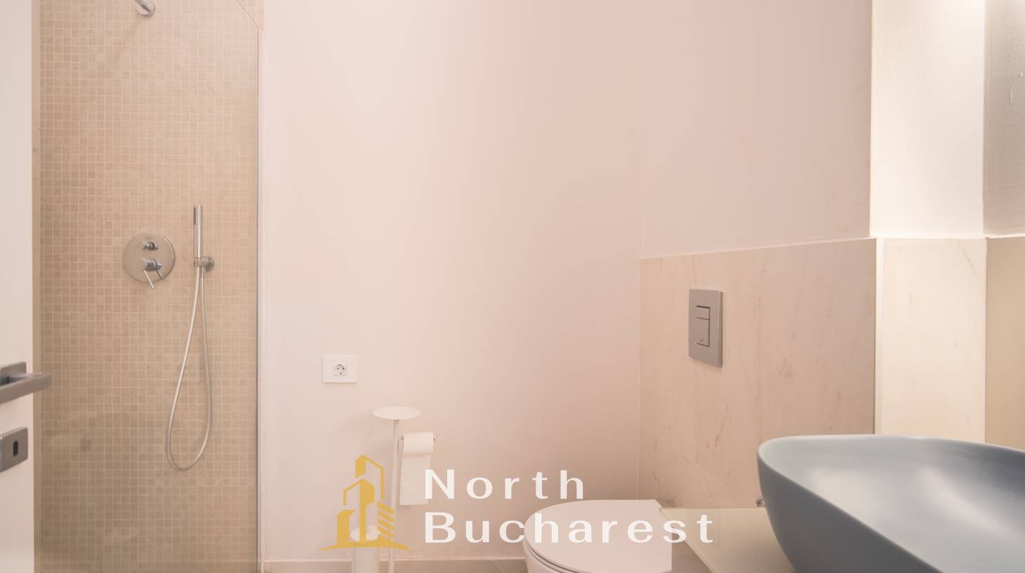 https://images.northbucharest.ro/NiF6rMluxGF3BqlIzRcn7BfSPFy_llTRMlRWAiDA3sU/watermark:0.75:so:0:30:0.39/resize:fill:1460:816:1/gravity:ce/bG9jYWw6Ly8vZXN0YXRlL2xyLzM2M2E2ZWYzLTk3ZDItNDBiMy1iZTk5LTMzMDQ2NTU1Y2M4MS5qcGVn