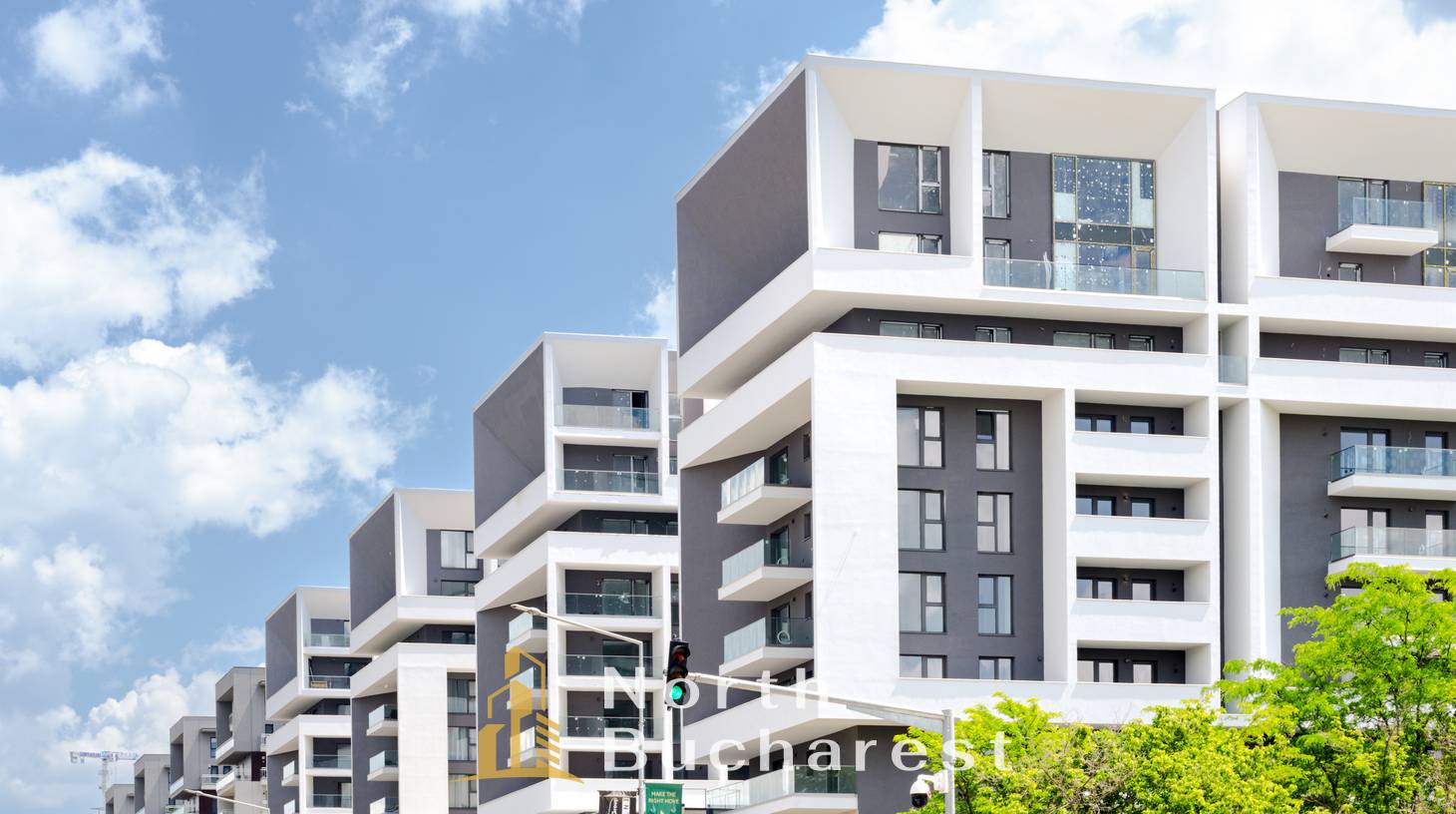 https://images.northbucharest.ro/Ntb4LHQMu_-F2CVq7qX9cvMuK-rgTiUtkbjvOZ_Bic0/watermark:0.75:so:0:30:0.39/resize:fill:1460:816:1/gravity:ce/bG9jYWw6Ly8vZXN0YXRlL2xyLzk3MzBjZGNlLThhYjAtNGNiOS05OGE3LWJjMTYwYWEzOTI3MC5qcGVn