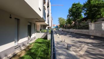 https://images.northbucharest.ro/OWYtoLII6OQ6GYXRqNf_zn6ivDhuUvwQ7keRLube31M/resize:fill:350:198:1/gravity:ce/bG9jYWw6Ly8vZXN0YXRlL2xyL2YxYWU0ODVhLWRmZjEtNDA2Ni04ZjAwLTM5YWM3NjdmMjQzZC5qcGVn