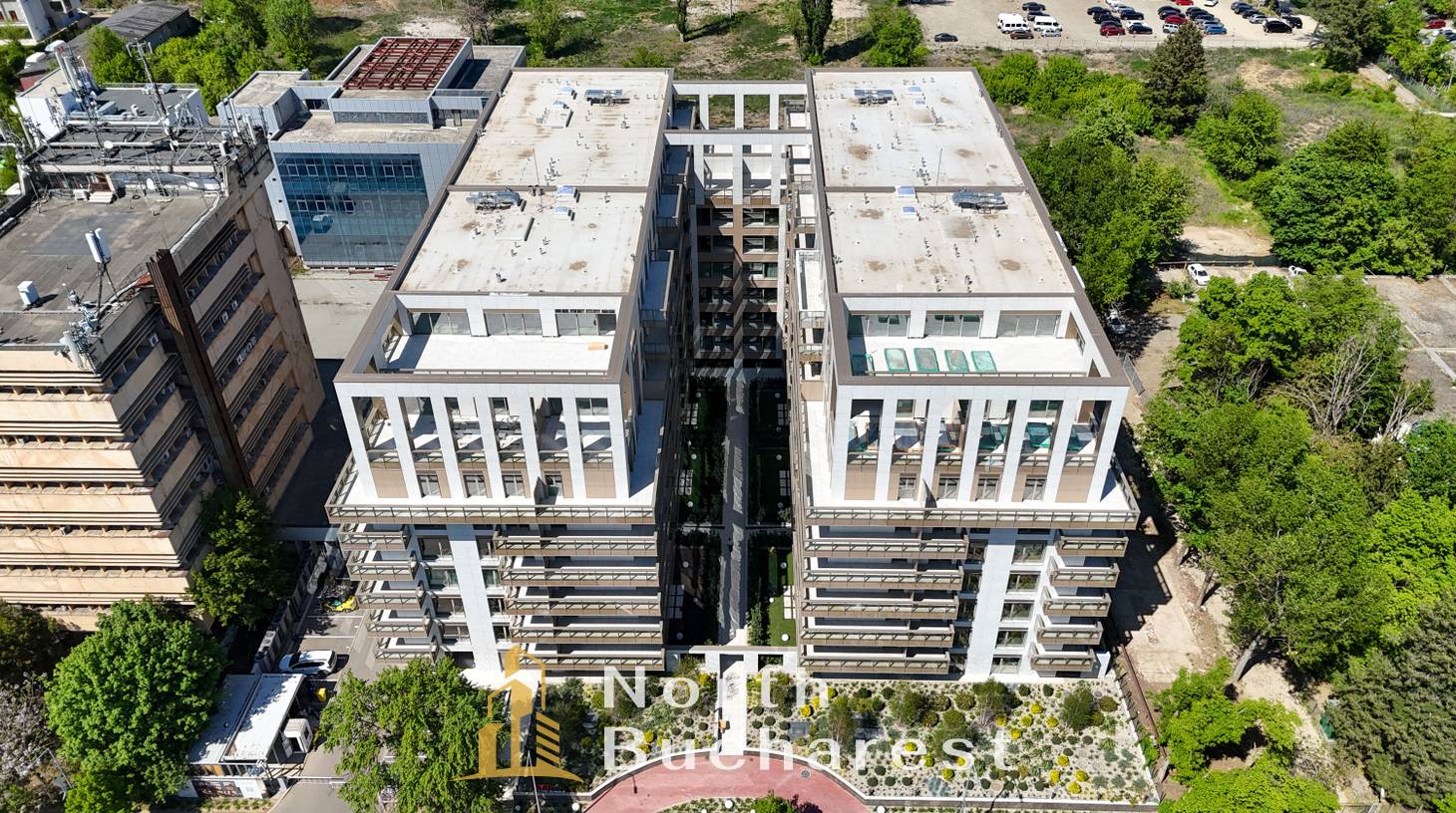 https://images.northbucharest.ro/PFHDiB0eUhjDowGtNT9D3efEGeVd2oXZwdXDgFsKHx4/watermark:0.75:so:0:30:0.39/resize:fill:1460:816:1/gravity:ce/bG9jYWw6Ly8vZXN0YXRlL2xyL2YzOTc3ZTI1LWM3ZTEtNDFiYi1hM2M1LTgyODBjYWNhNTZhYS5qcGVn