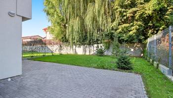 https://images.northbucharest.ro/PRAoX1zWeuoGSoTrKb8mc9XrH2SZpS09tmzuC8_83e4/resize:fill:350:198:1/gravity:ce/bG9jYWw6Ly8vZXN0YXRlL2xyLzkyZGVhNWFjLTdiMmUtNDk5MC05NDA5LWM0MWM2NTZkYjNiNC5qcGVn