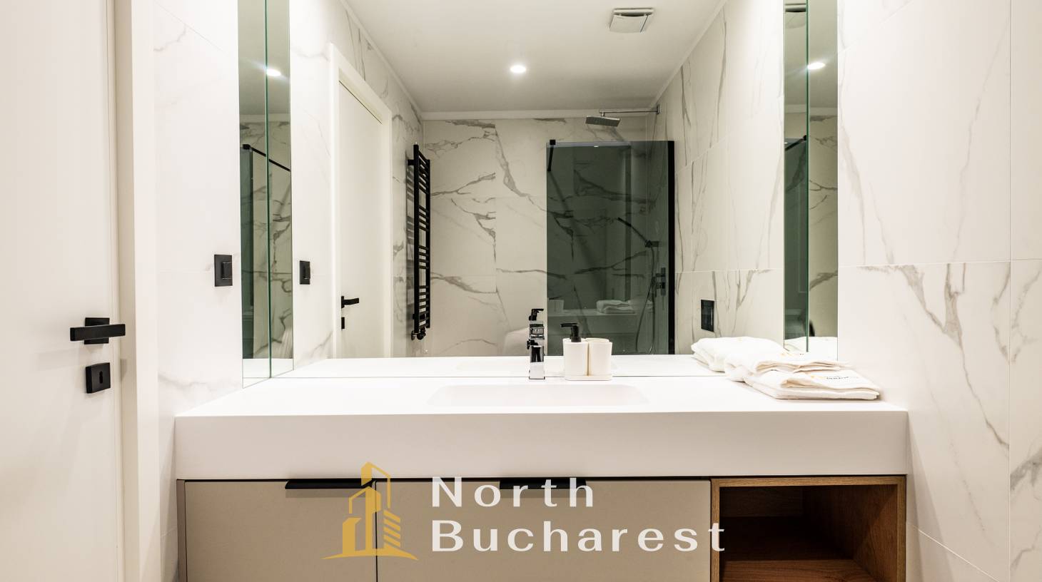 https://images.northbucharest.ro/PaHAlsmpfuENd7VKueyLkc8d-8Chq_sHu3M3jYZr79c/watermark:0.75:so:0:30:0.39/resize:fill:1460:816:1/gravity:ce/bG9jYWw6Ly8vZXN0YXRlL2xyL2VhMzViMjBhLTdhMWEtNGM4Zi1iNTNkLTRiZmI0N2I0MjFmMC5qcGVn
