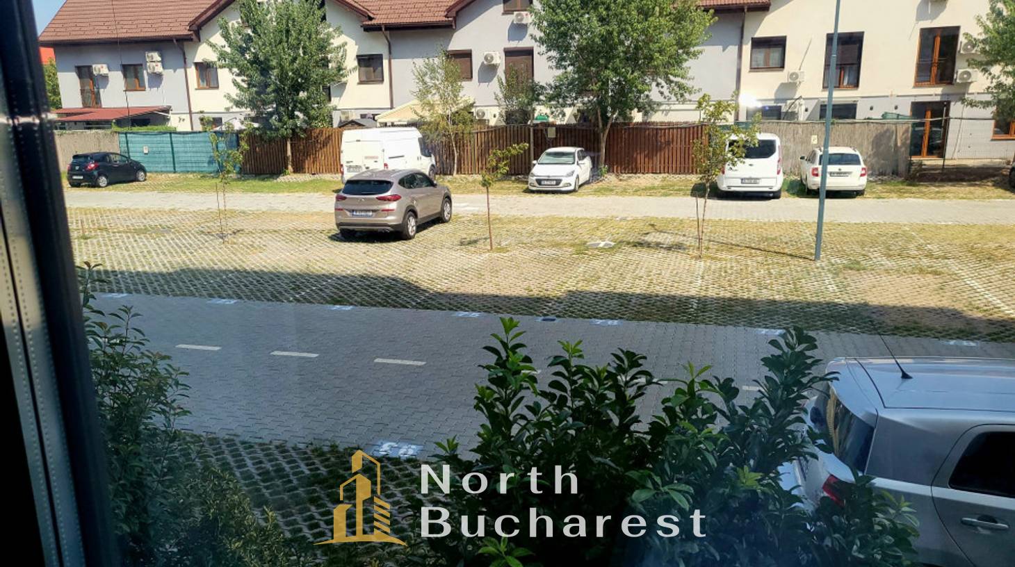 https://images.northbucharest.ro/Q4TcaP14FfTTPhEsM-q8N8qPQWlGh0a1d-S9VdHppqI/watermark:0.75:so:0:30:0.39/resize:fill:1460:816:1/gravity:ce/bG9jYWw6Ly8vZXN0YXRlL2xyL2xoMnd3Mjd6ZWNyYzB0OS02MzZfMi5qcGc