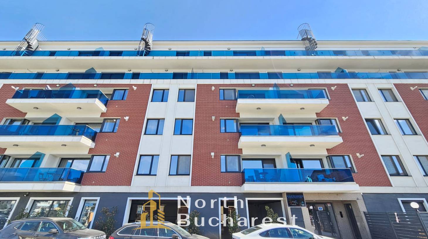 https://images.northbucharest.ro/QD2wgVB7T0DGahoDtLzz4XVD895OjS7xdDAolFHoke8/watermark:0.75:so:0:30:0.39/resize:fill:1460:816:1/gravity:ce/bG9jYWw6Ly8vZXN0YXRlL2xyLzI3YWZhNDYwLTRkOTgtNDMwZS04Y2JkLWQwODY5MmZhNDVhOC5qcGVn