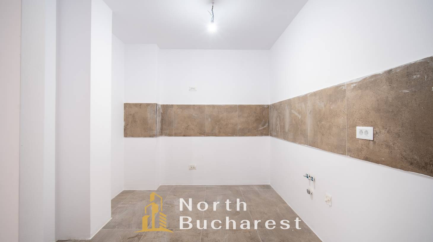 https://images.northbucharest.ro/QKxos_0WPEEZZYTfJE3T_x0ckFwYefgc2jwiZBKENuo/watermark:0.75:so:0:30:0.39/resize:fill:1460:816:1/gravity:ce/bG9jYWw6Ly8vZXN0YXRlL2xyLzNjNTkwYjdlLWUxZGItNDNjMS04NTBhLTc2YjVmYjZiYTE4Zi5qcGVn
