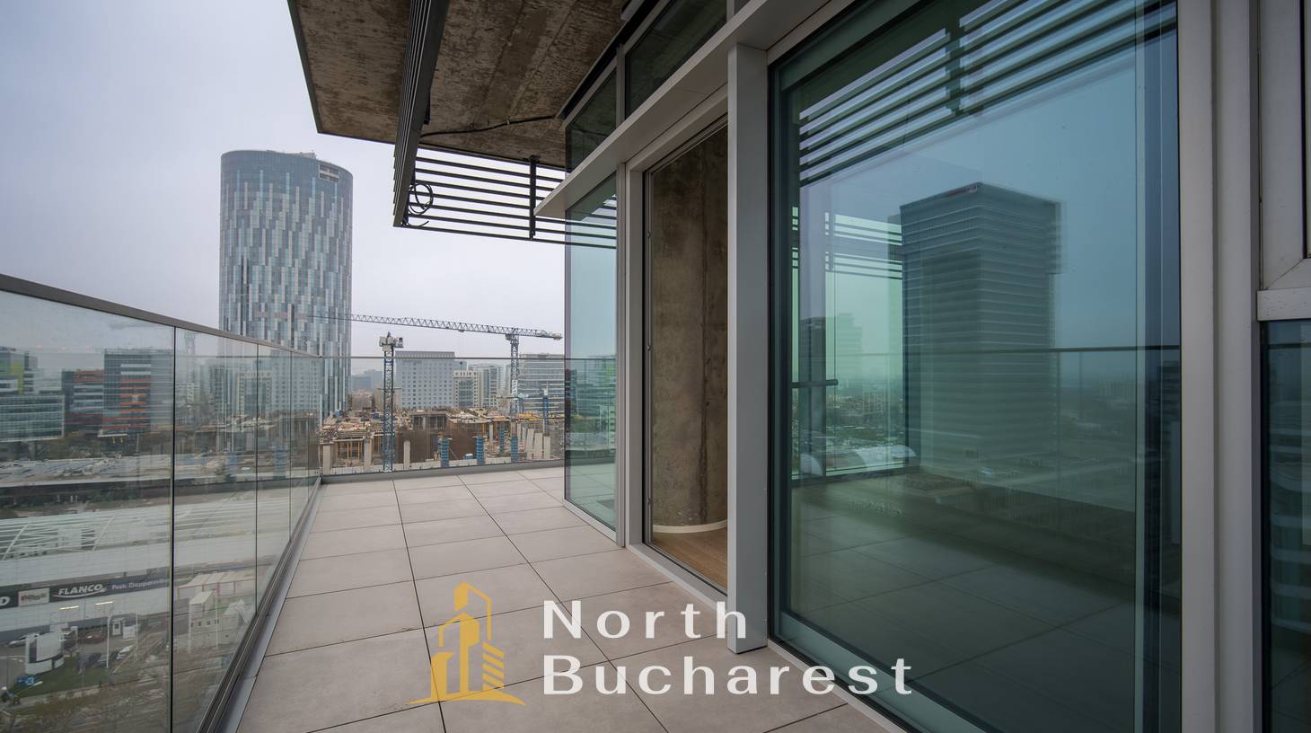 https://images.northbucharest.ro/QLtIgdGKmrRkBv78wWtsndwteaS9HSRFGoDAHy050wo/watermark:0.75:so:0:30:0.39/resize:fill:1460:816:1/gravity:ce/bG9jYWw6Ly8vZXN0YXRlL2xyL2JkMDIyOWJkLTZkNGMtNDU5Ny1iZGViLTU4YzM1YjZmY2JmYS5qcGVn