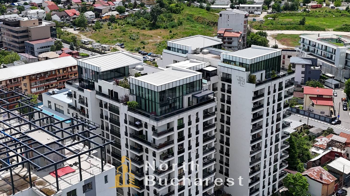 https://images.northbucharest.ro/QSvwJ0IzJ-Iwnt63EoE3FHkaXDWX583ILODUo2JMvkg/watermark:0.75:so:0:30:0.39/resize:fill:1460:816:1/gravity:ce/bG9jYWw6Ly8vZXN0YXRlL2xyL2ZhZGJmYjY4LTAwN2EtNDliMi05ODhmLTQ3NDI4YzUxZWUyZS5qcGVn