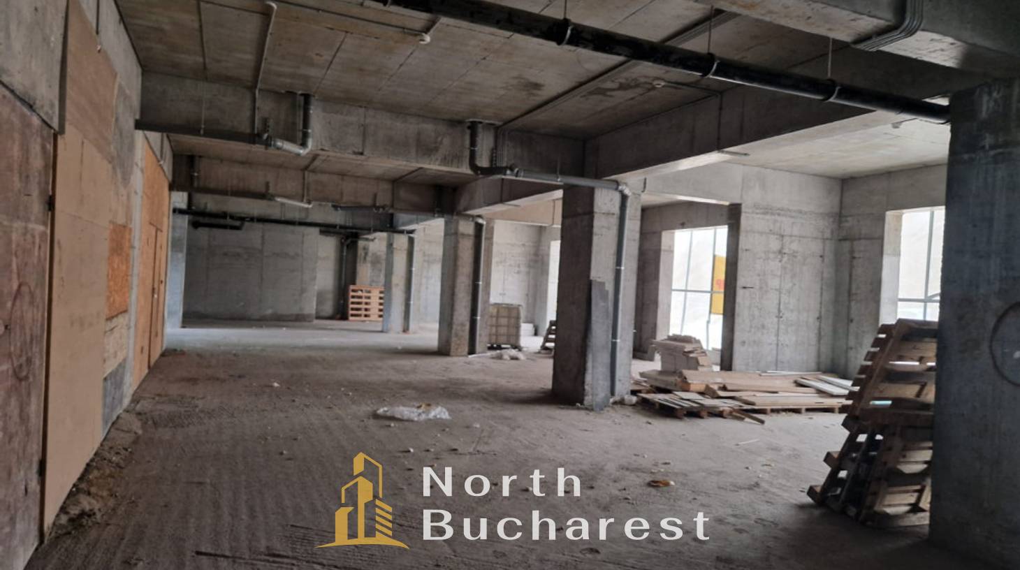 https://images.northbucharest.ro/QXJ0vTlkV0ahPCPhRiGsIZcNLitlKuQ7yhqL2LyeIzg/watermark:0.75:so:0:30:0.39/resize:fill:1460:816:1/gravity:ce/bG9jYWw6Ly8vZXN0YXRlL2xyL3Awem9ldmE1bTNwa2xseS03MjlfNS5qcGc