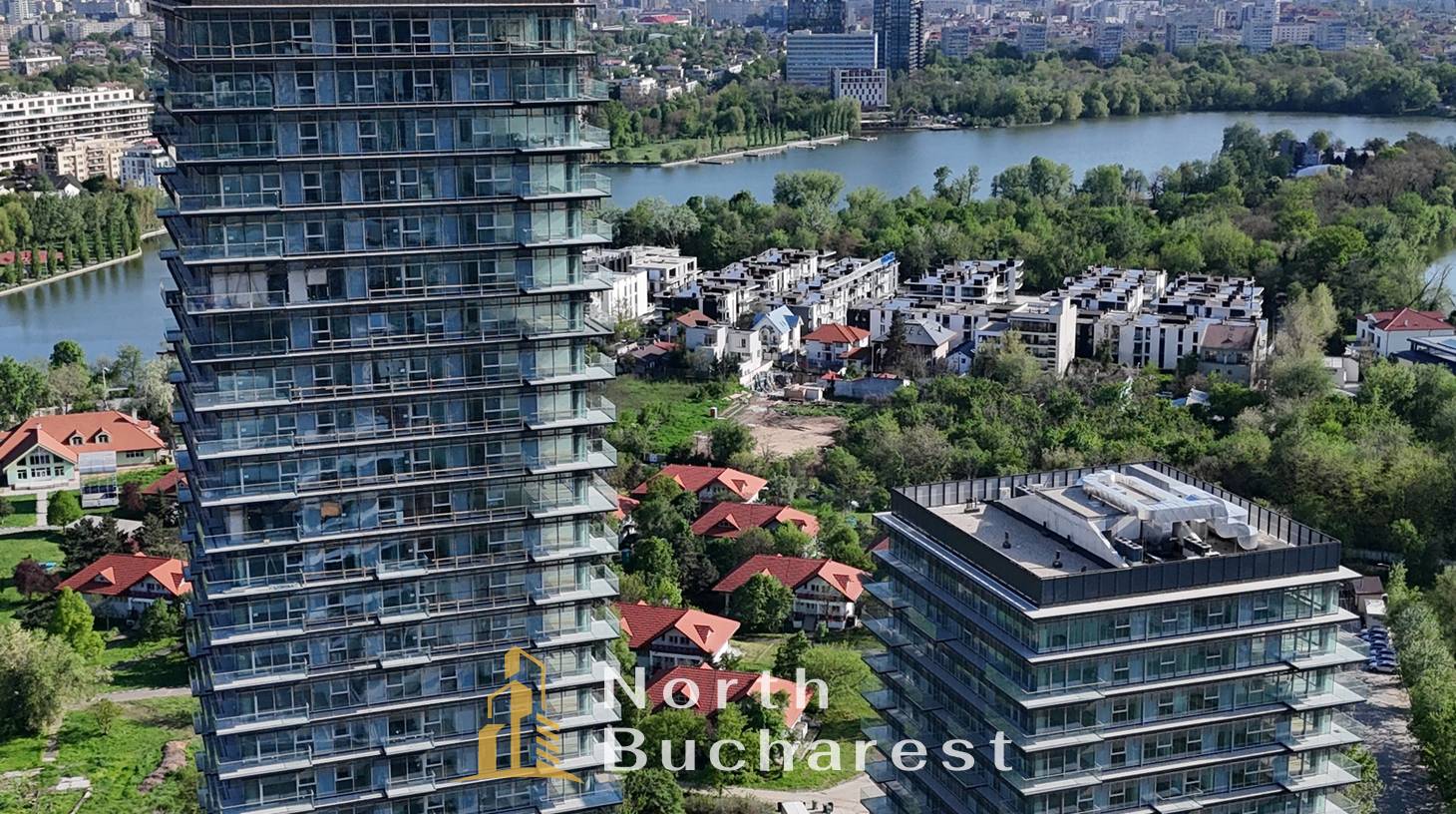 https://images.northbucharest.ro/Qd2tAU0SnFyAXZ6-C4Po9InxXr6DIB_HAV9QvZIfGNM/watermark:0.75:so:0:30:0.39/resize:fill:1460:816:1/gravity:ce/bG9jYWw6Ly8vZXN0YXRlL2xyL2Q1YTRlZWIyLTAwY2EtNDgzZS1hNTNiLTFhZTU0MzUxZTJlNy5qcGVn